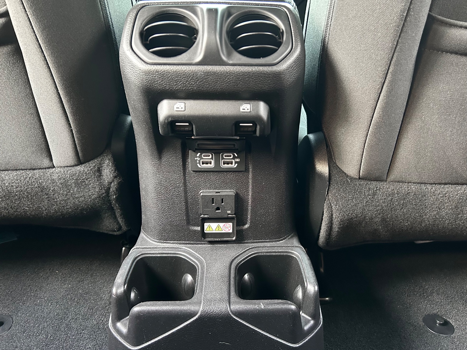 Used-2018-Jeep-Wrangler-Unlimited-Sahara