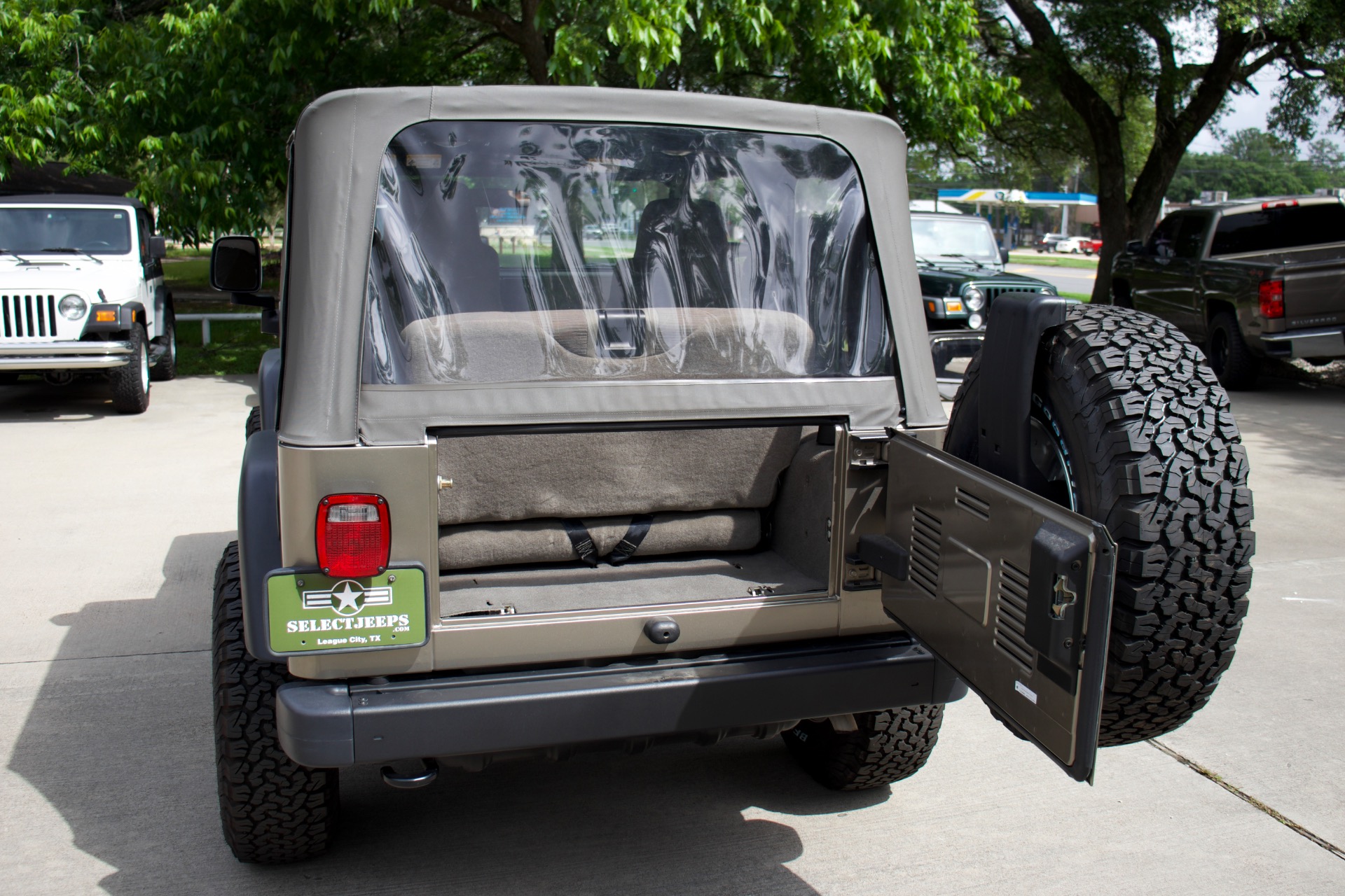 Used-2004-Jeep-Wrangler-Sport-Sport