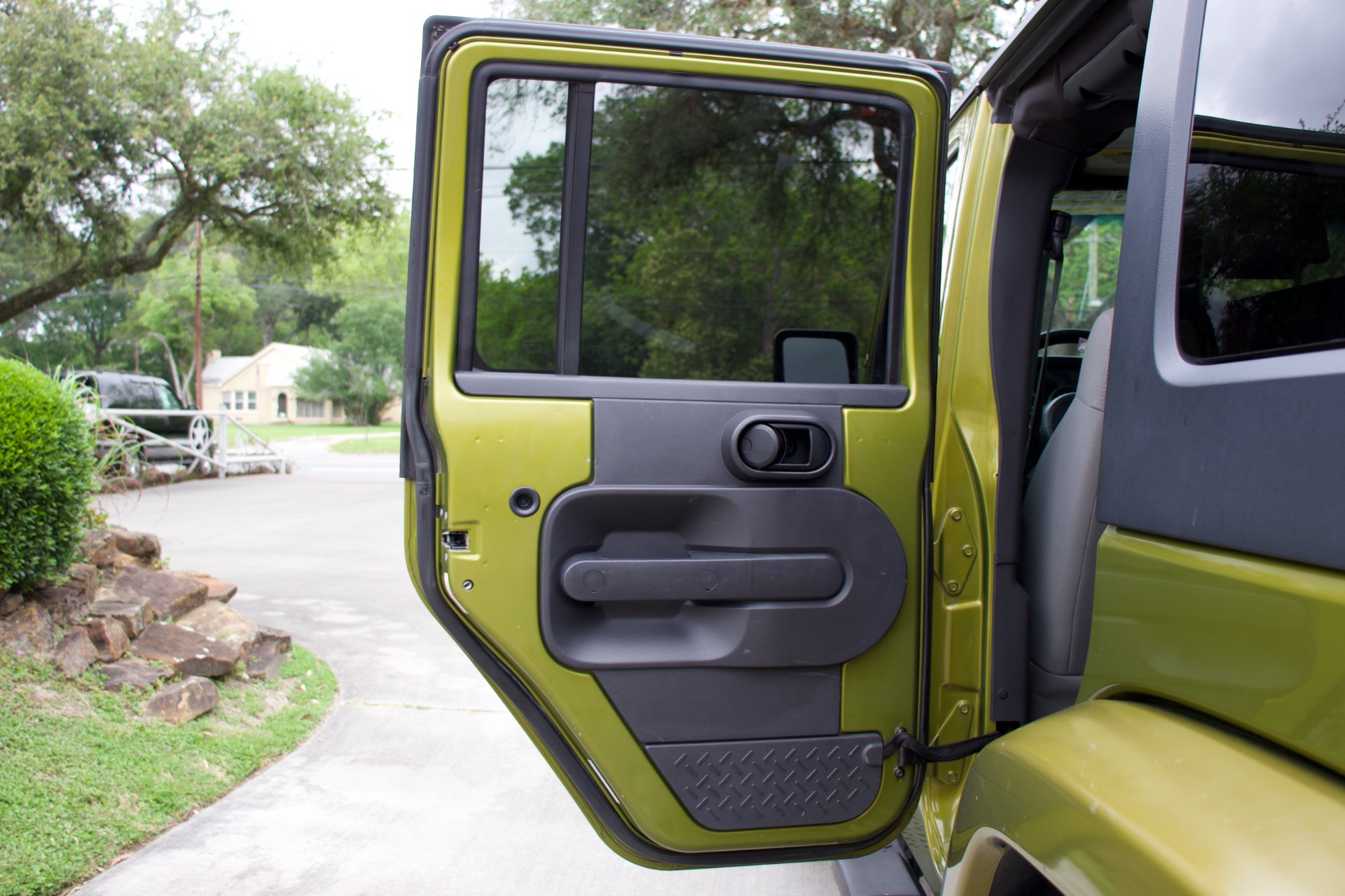 Used-2007-Jeep-Wrangler-Unlimited-RWD-Sahara