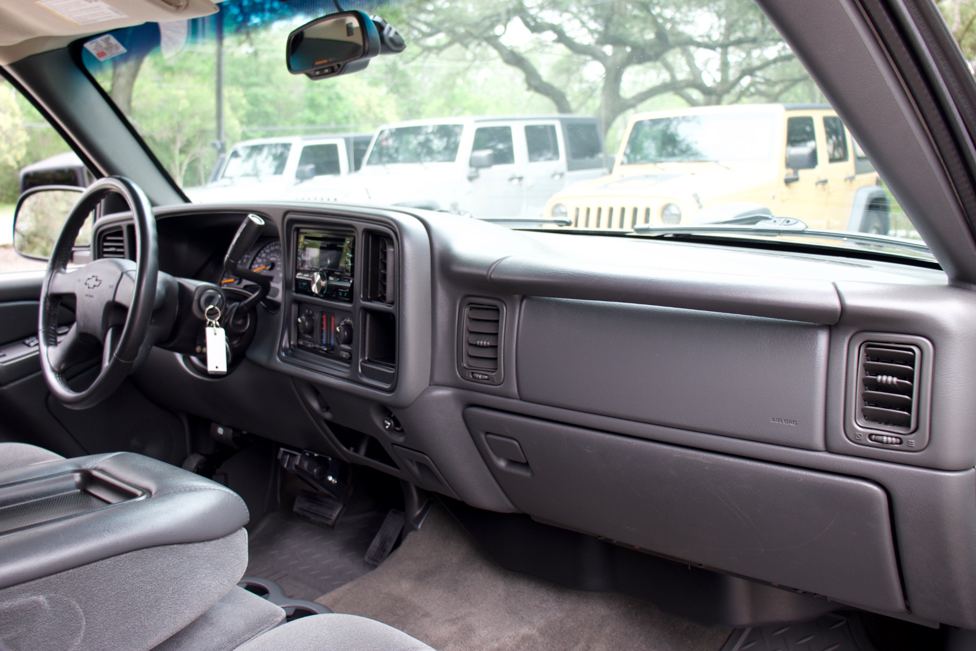 Used-2005-Chevrolet-Silverado-1500-LS