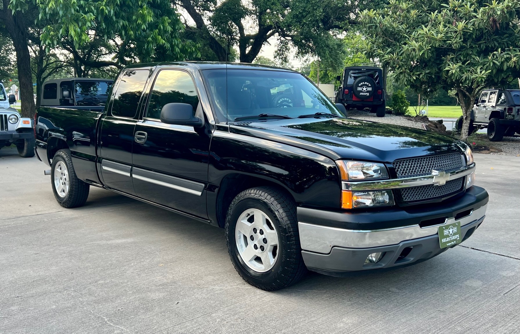 Used-2005-Chevrolet-Silverado-1500-LS