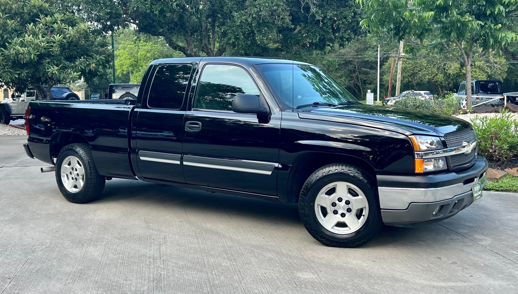 Used-2005-Chevrolet-Silverado-1500-LS