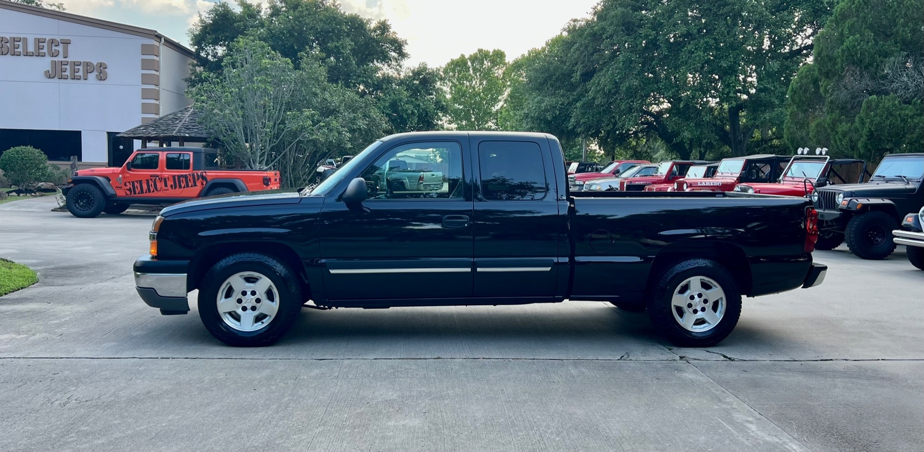 Used-2005-Chevrolet-Silverado-1500-LS