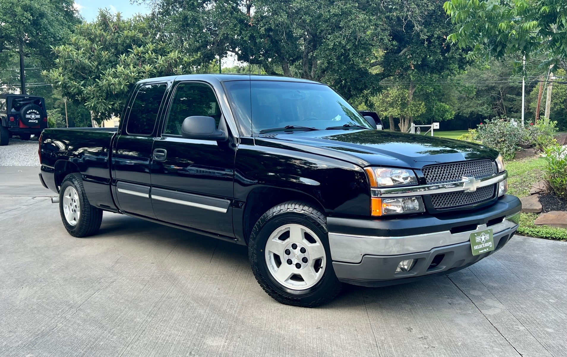 Used-2005-Chevrolet-Silverado-1500-LS