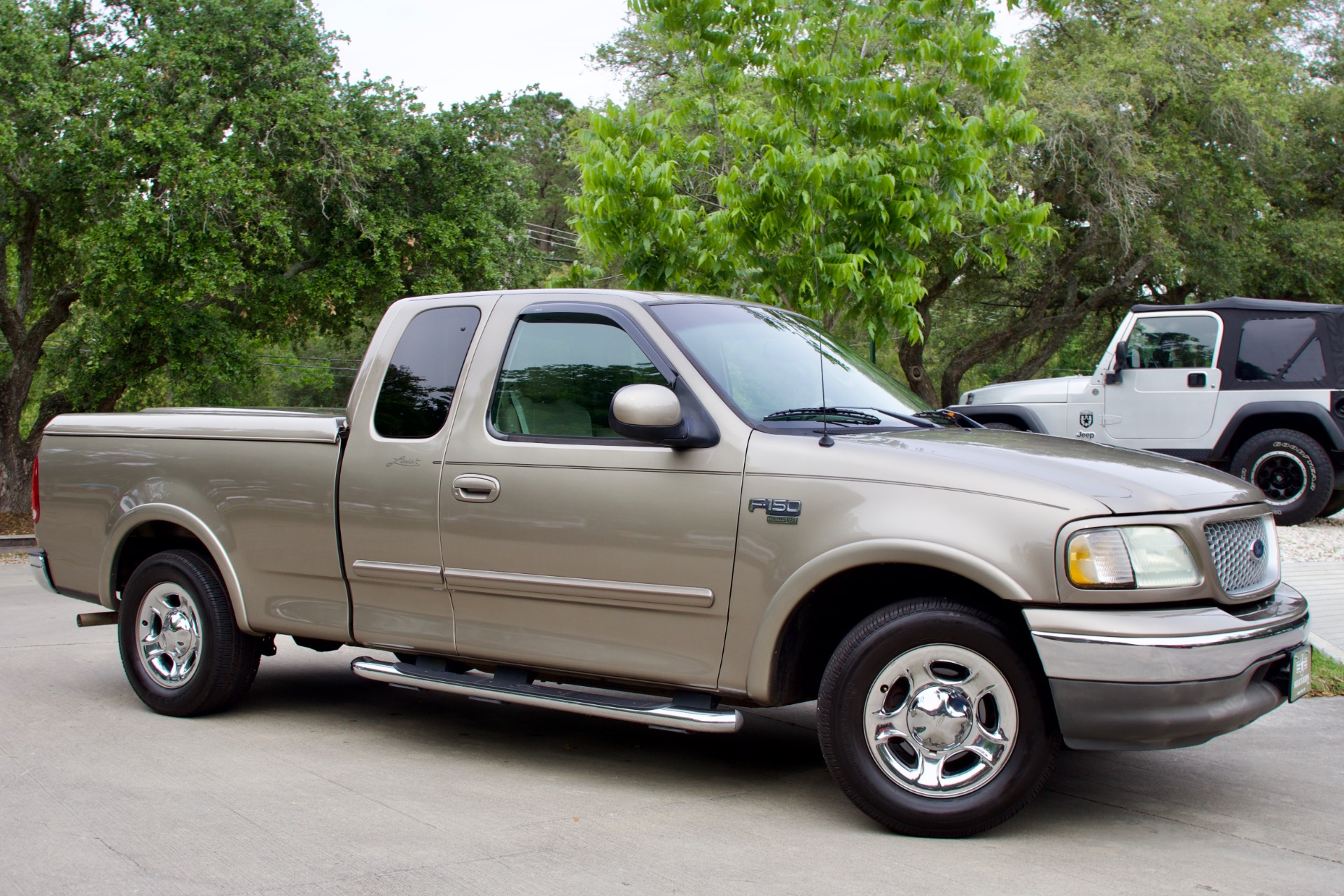 Used-2003-Ford-F-150-Lariat