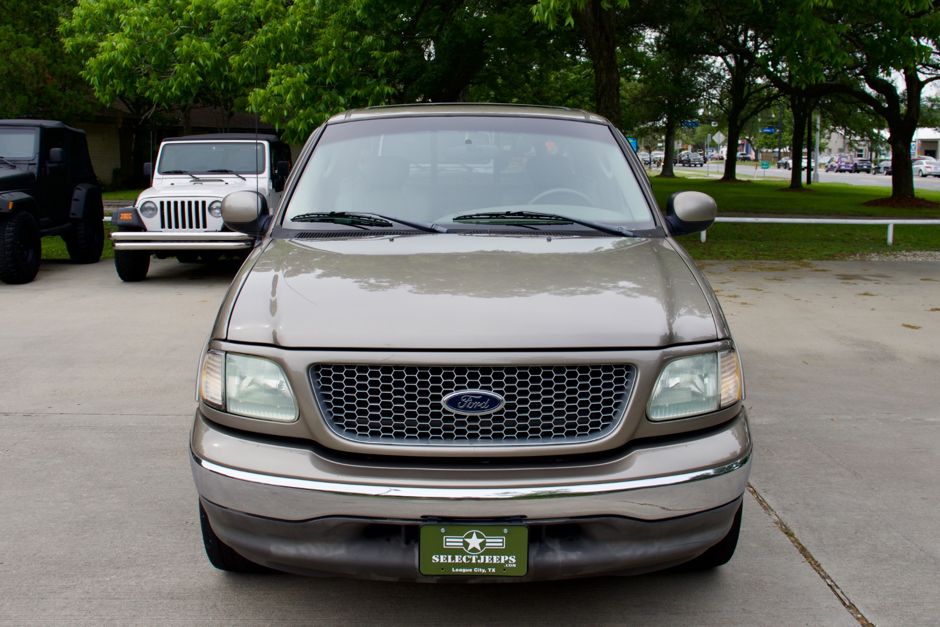 Used-2003-Ford-F-150-Lariat