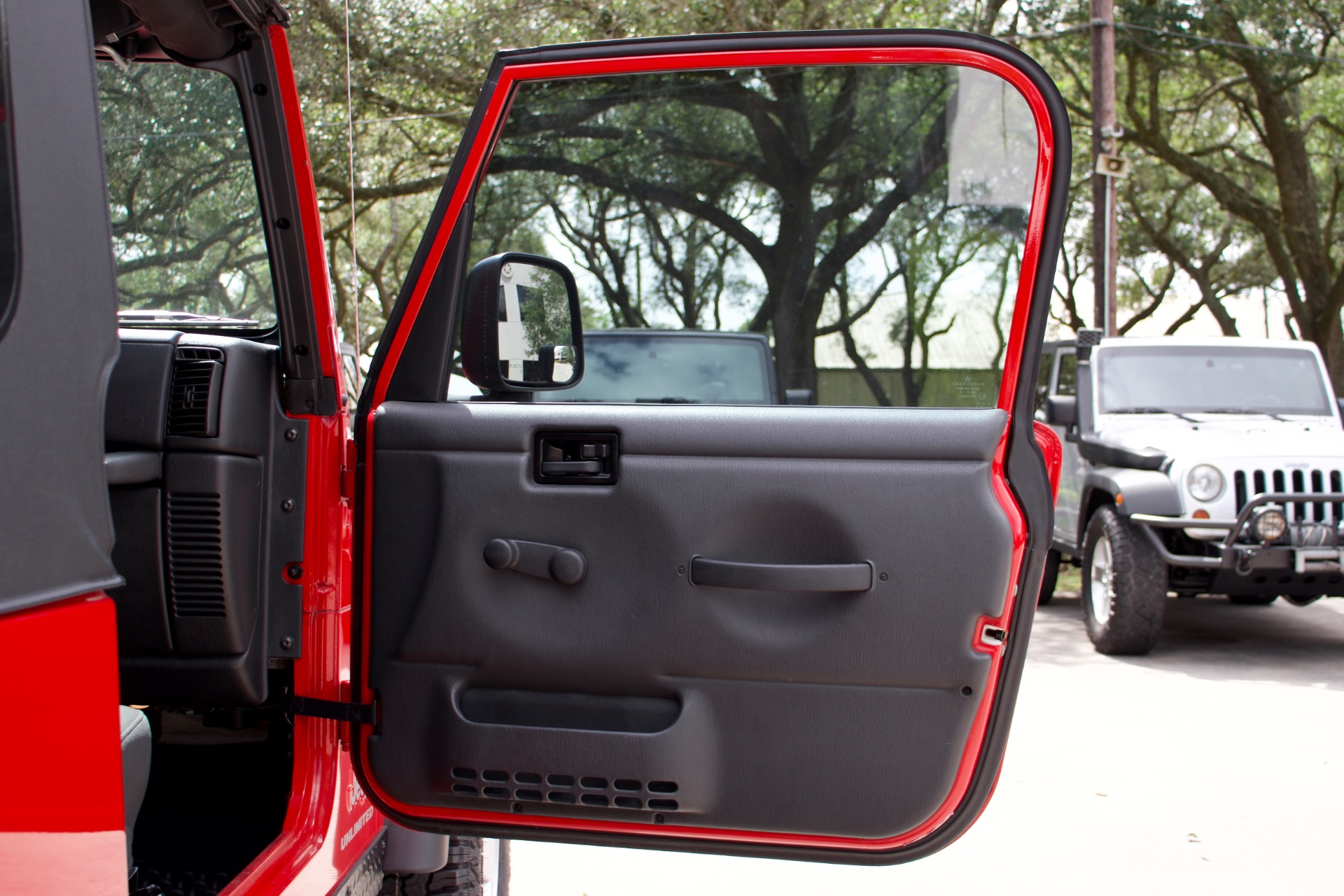 Used-2006-Jeep-Wrangler-Unlimited-Rubicon