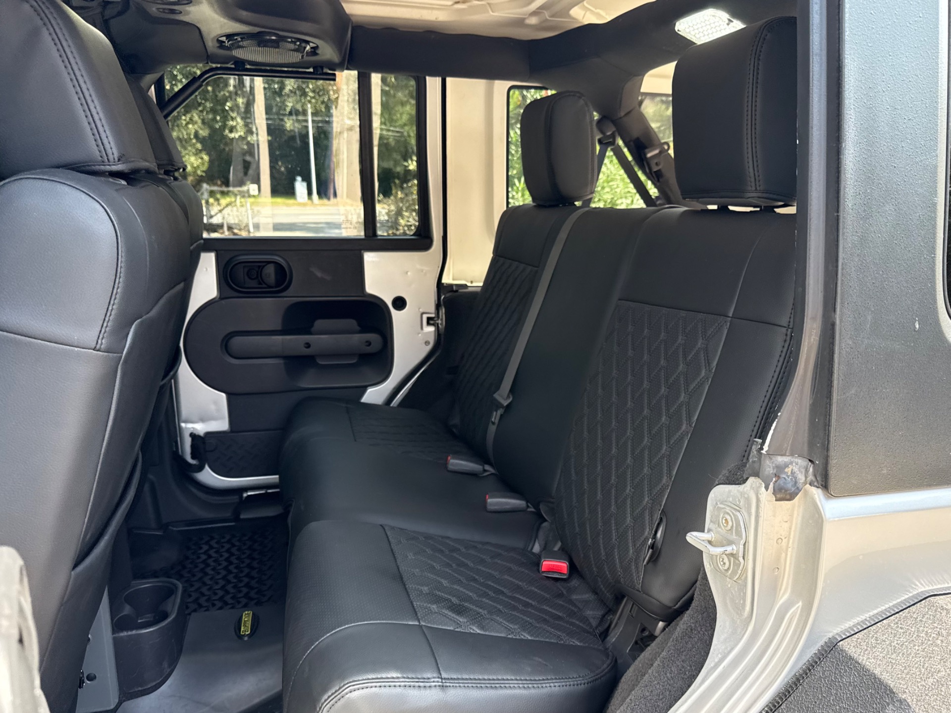 Used-2008-Jeep-Wrangler-Unlimited-Rubicon