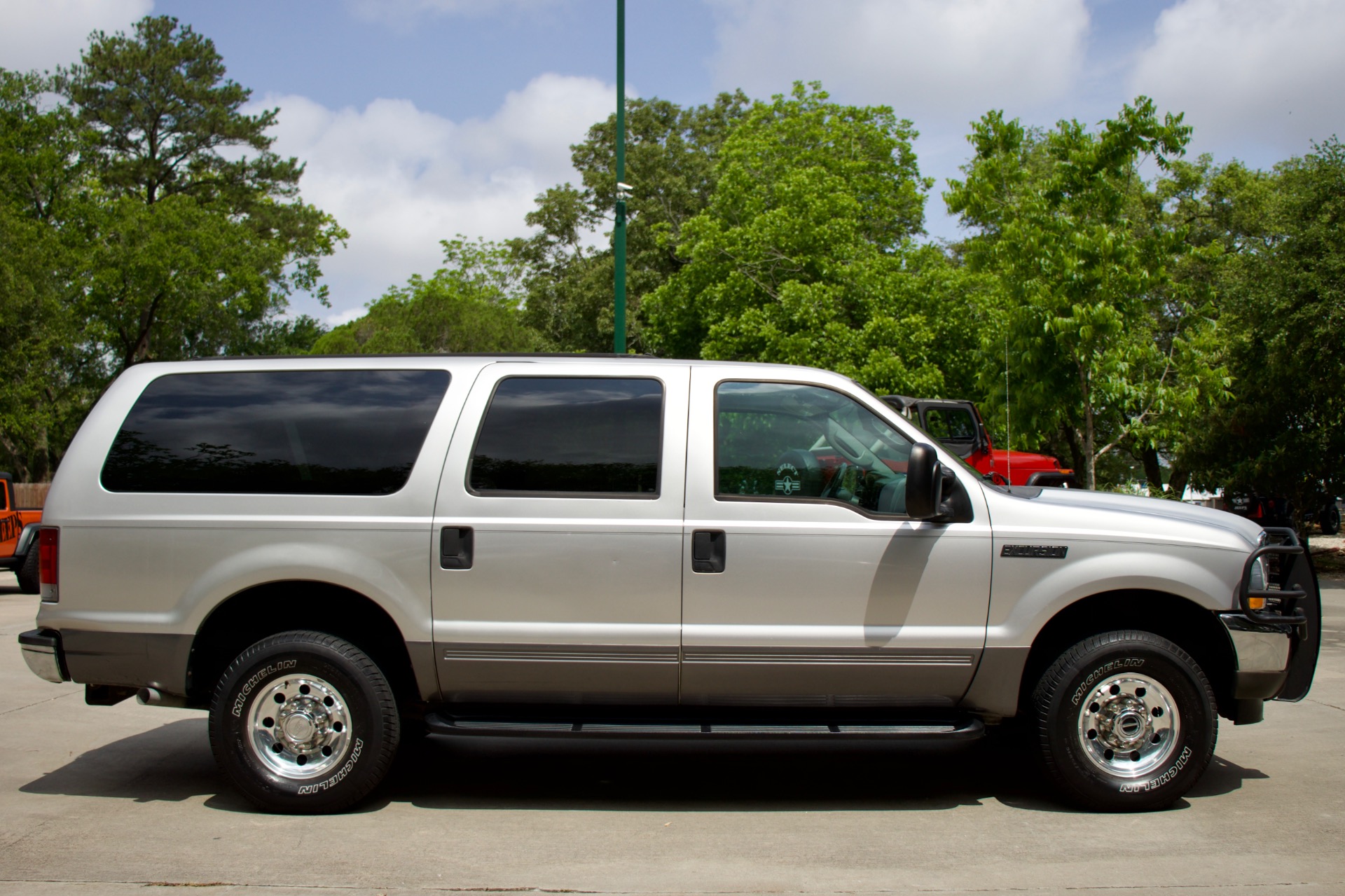 Used-2004-Ford-Excursion-XLT-4x4-XLT