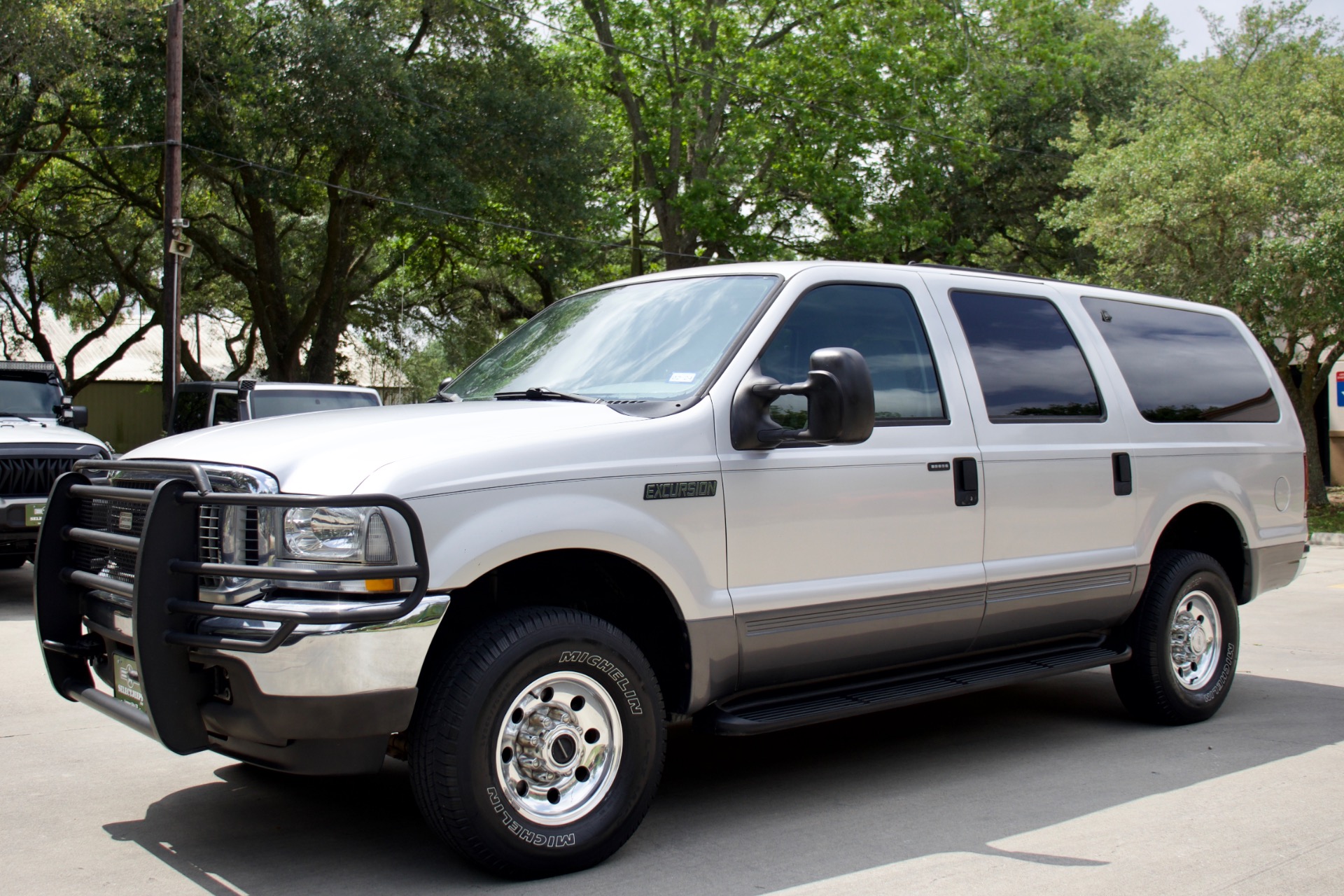 Used-2004-Ford-Excursion-XLT-4x4-XLT