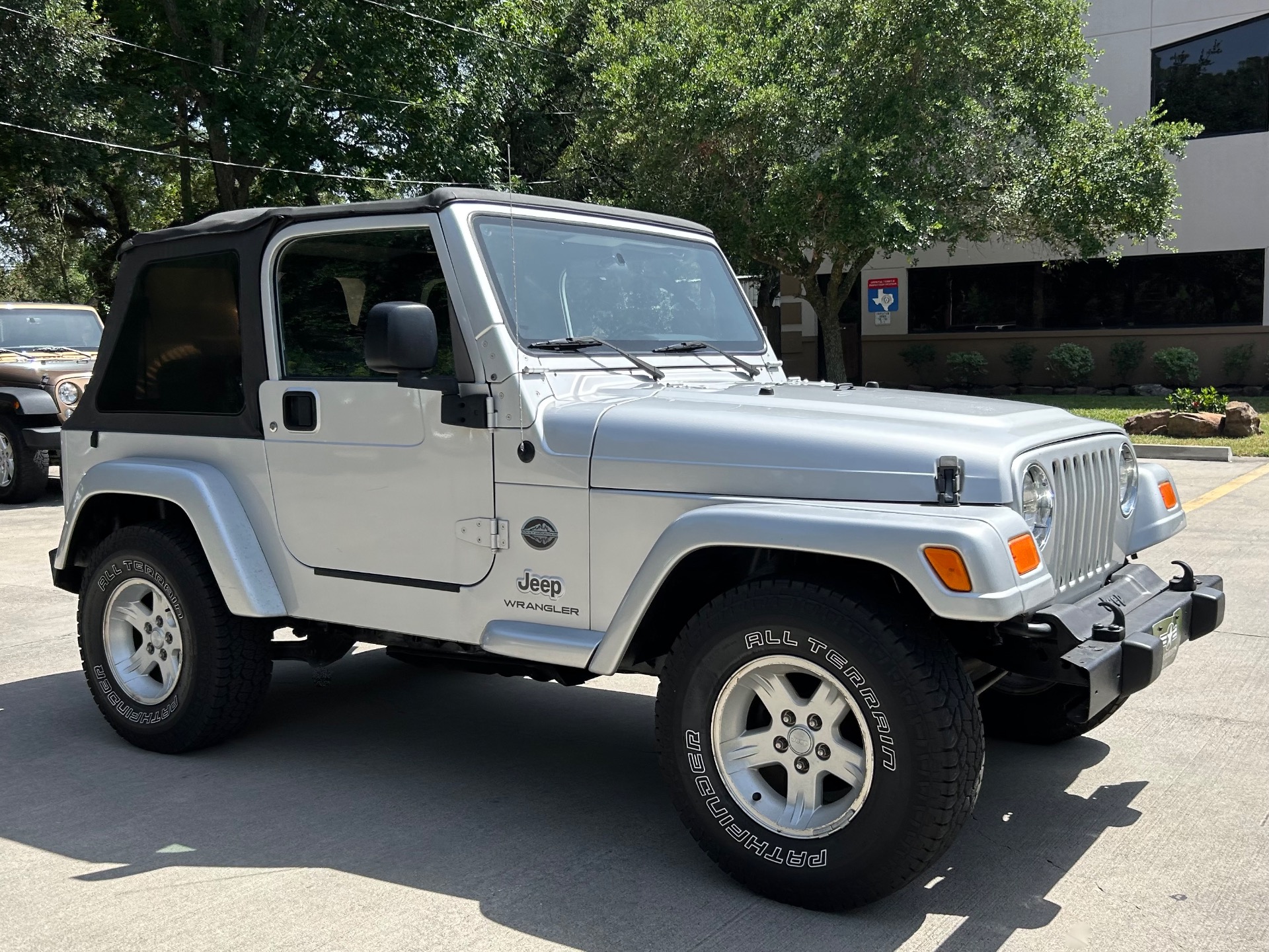 Used-2005-Jeep-Wrangler-Rocky-Mountain-Edition