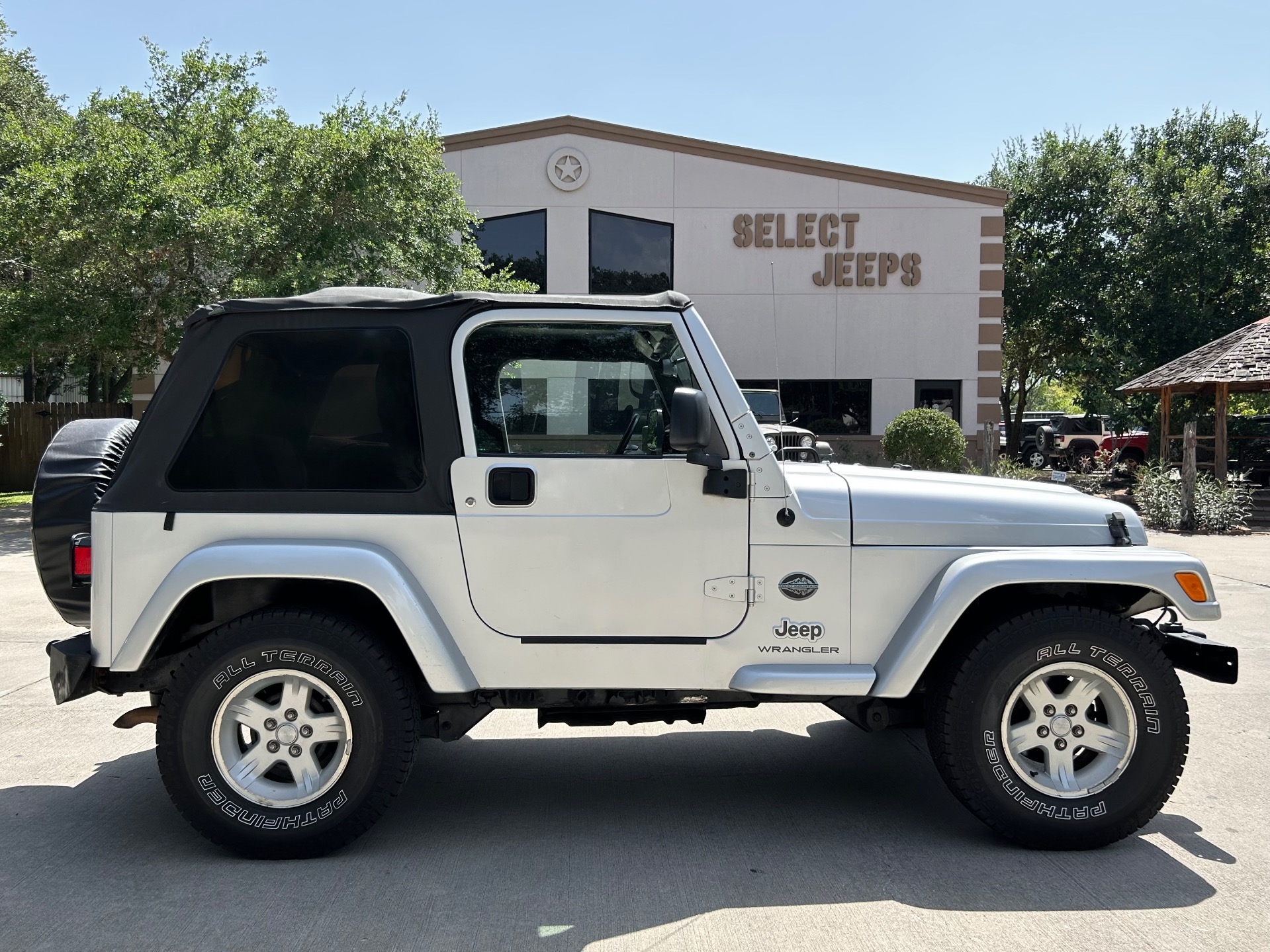 Used-2005-Jeep-Wrangler-Rocky-Mountain-Edition