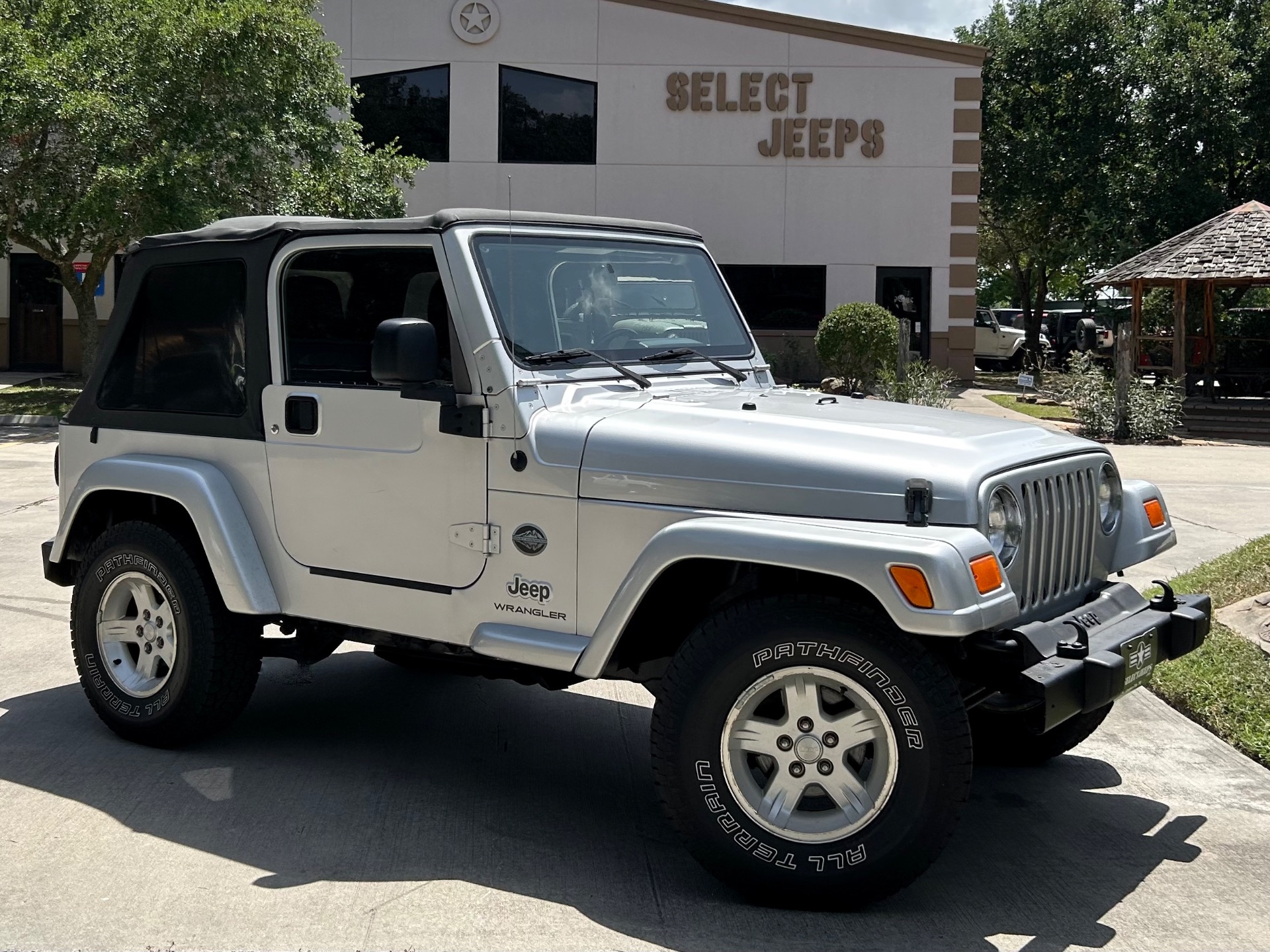 Used-2005-Jeep-Wrangler-Rocky-Mountain-Edition