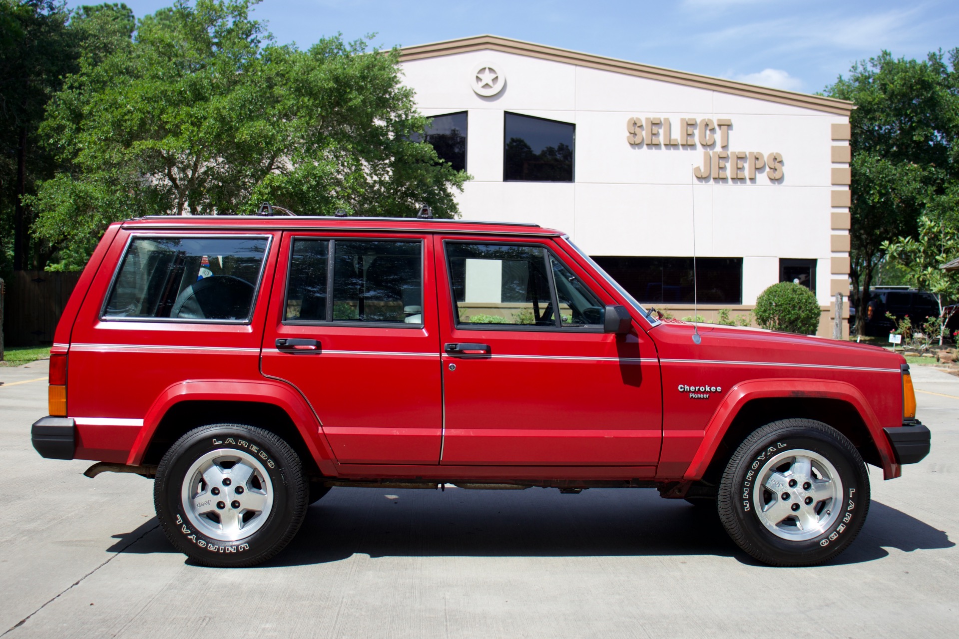 Used-1988-Jeep-Cherokee-Pioneer