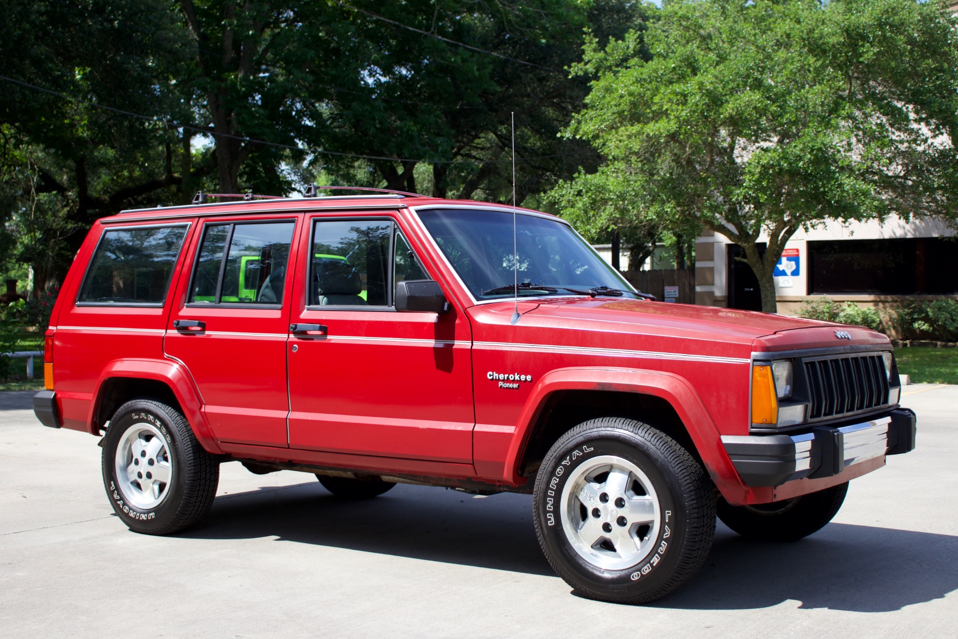 Used-1988-Jeep-Cherokee-Pioneer