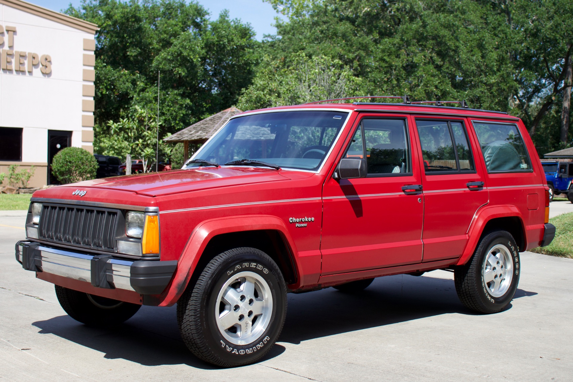 Used-1988-Jeep-Cherokee-Pioneer