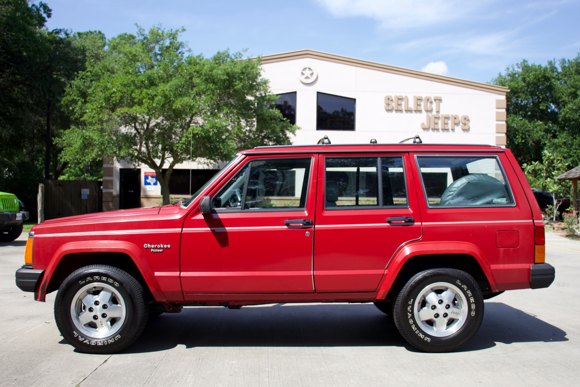 Used-1988-Jeep-Cherokee-Pioneer