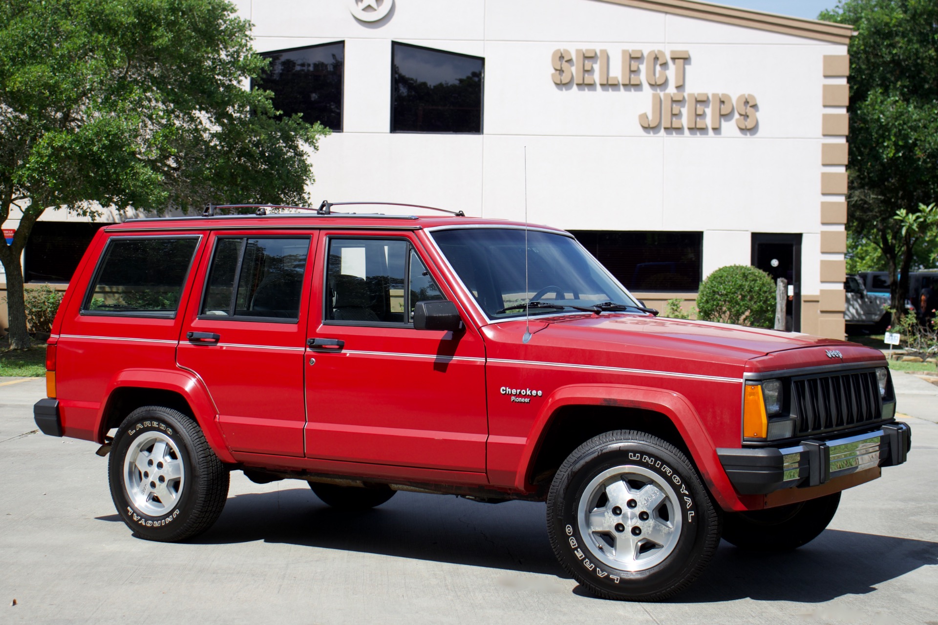 Used-1988-Jeep-Cherokee-Pioneer