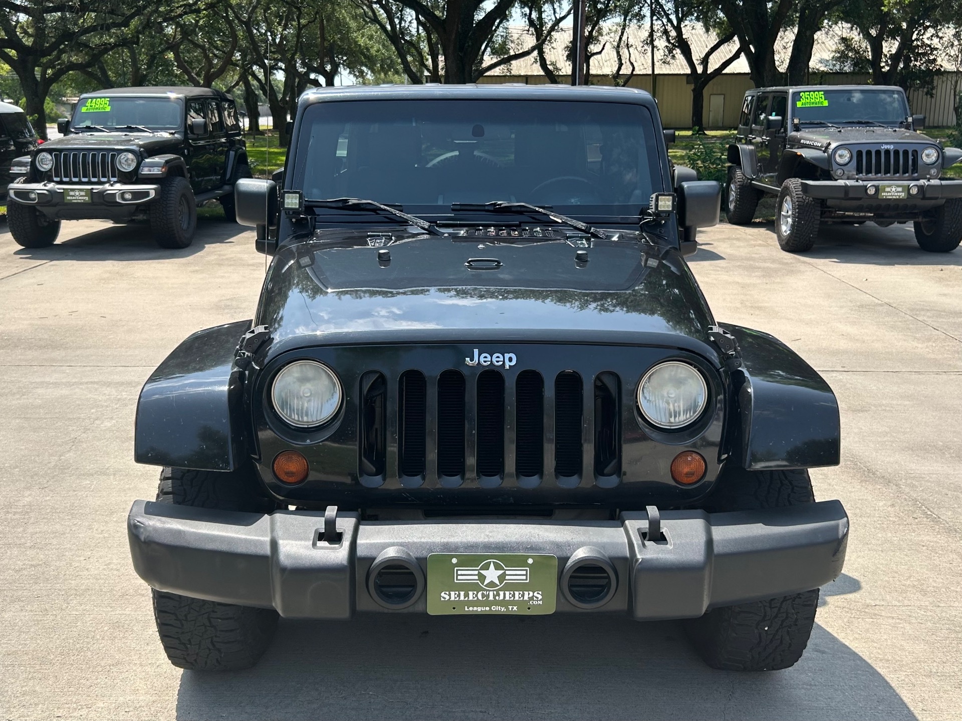 Used-2008-Jeep-Wrangler-Unlimited-Sahara