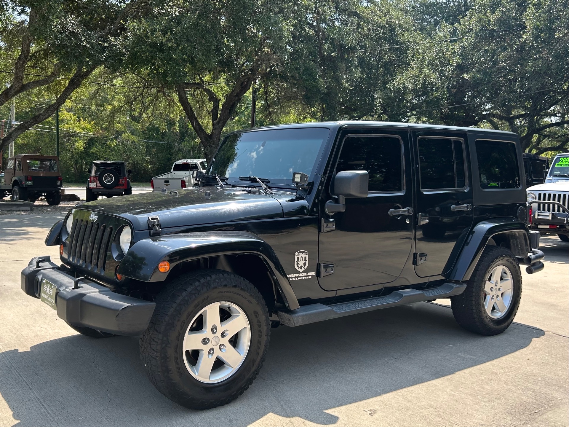 Used-2008-Jeep-Wrangler-Unlimited-Sahara