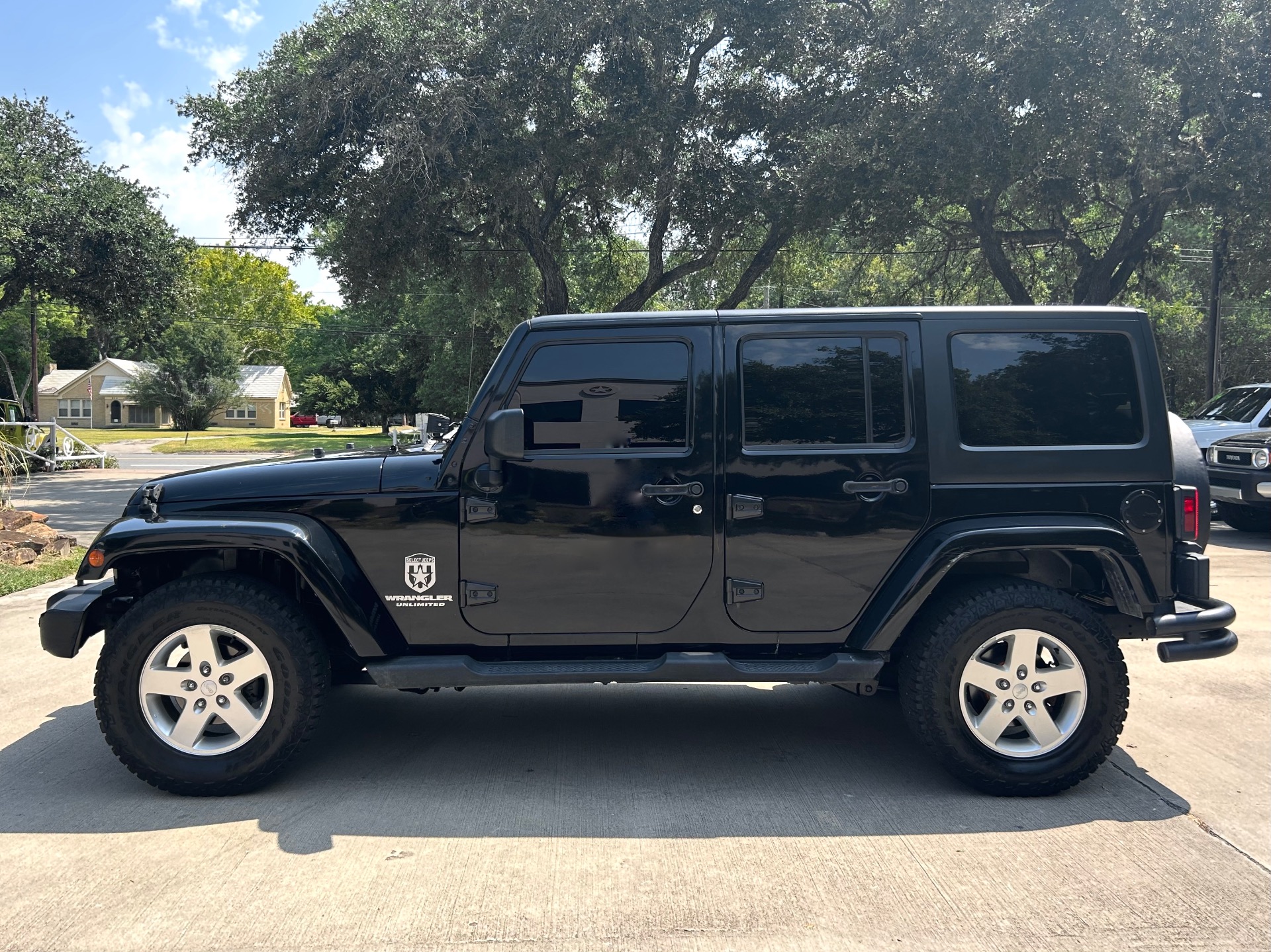 Used-2008-Jeep-Wrangler-Unlimited-Sahara