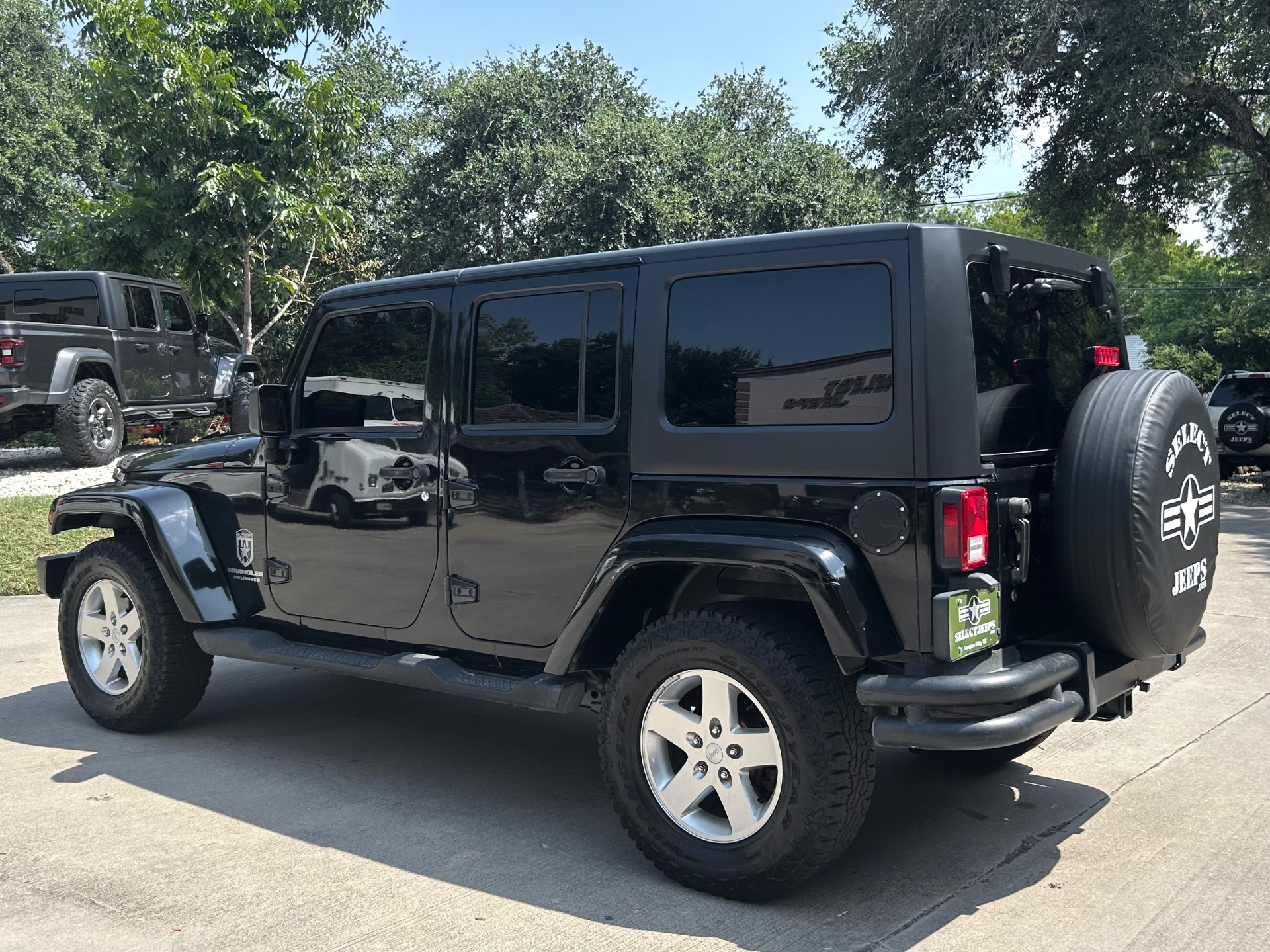 Used-2008-Jeep-Wrangler-Unlimited-Sahara