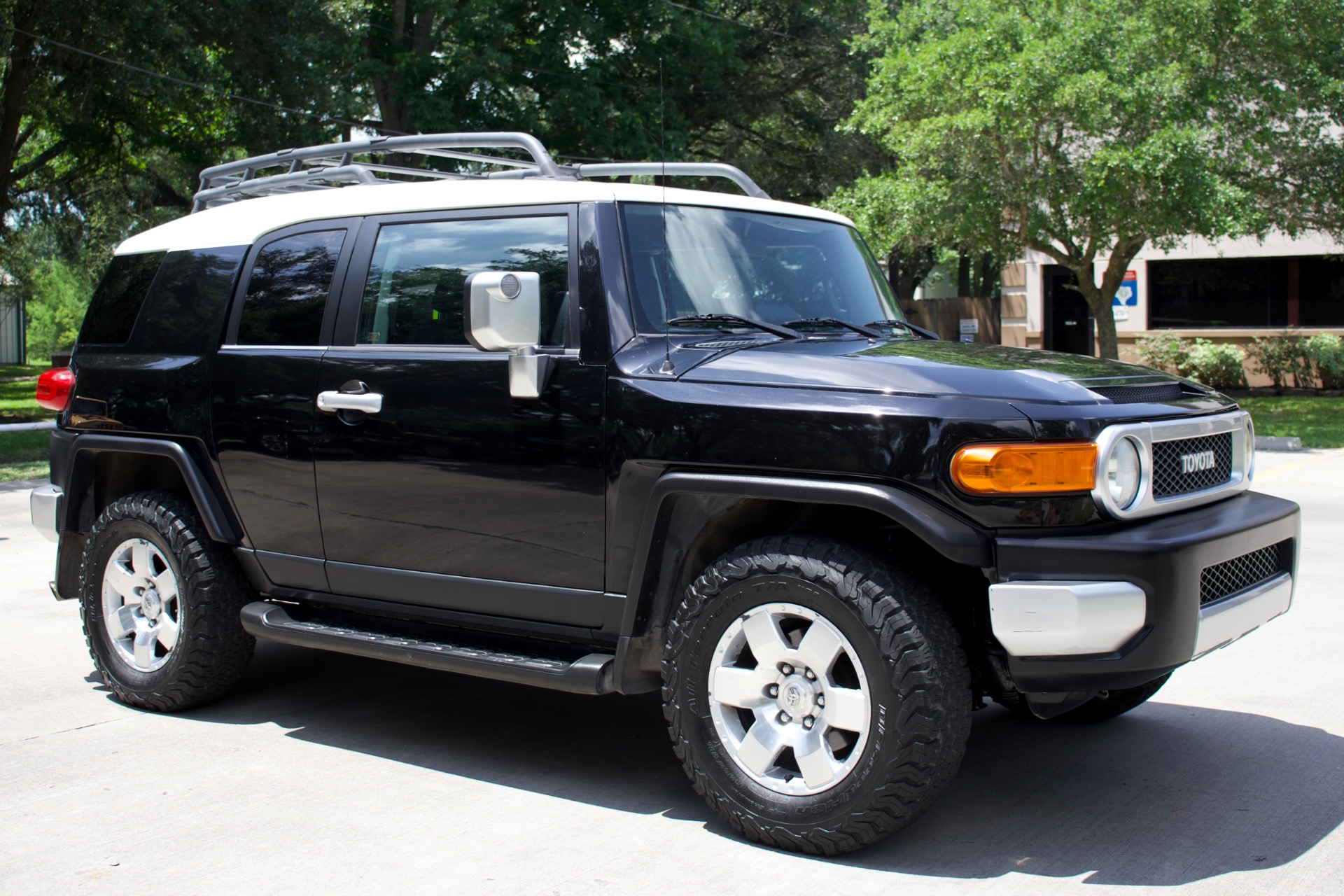 Used-2007-Toyota-FJ-Cruiser