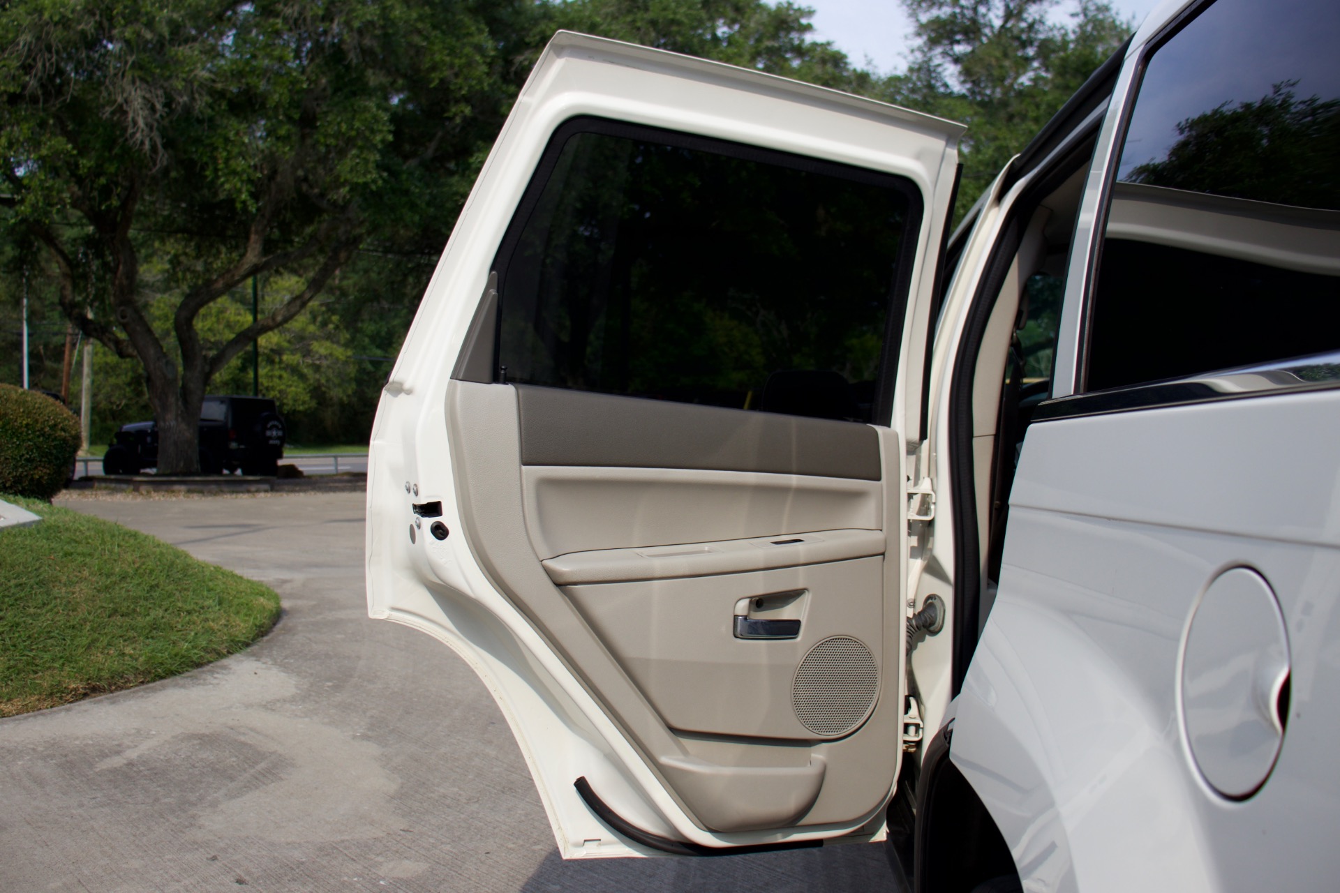 Used-2009-Jeep-Grand-Cherokee-Limited-Limited