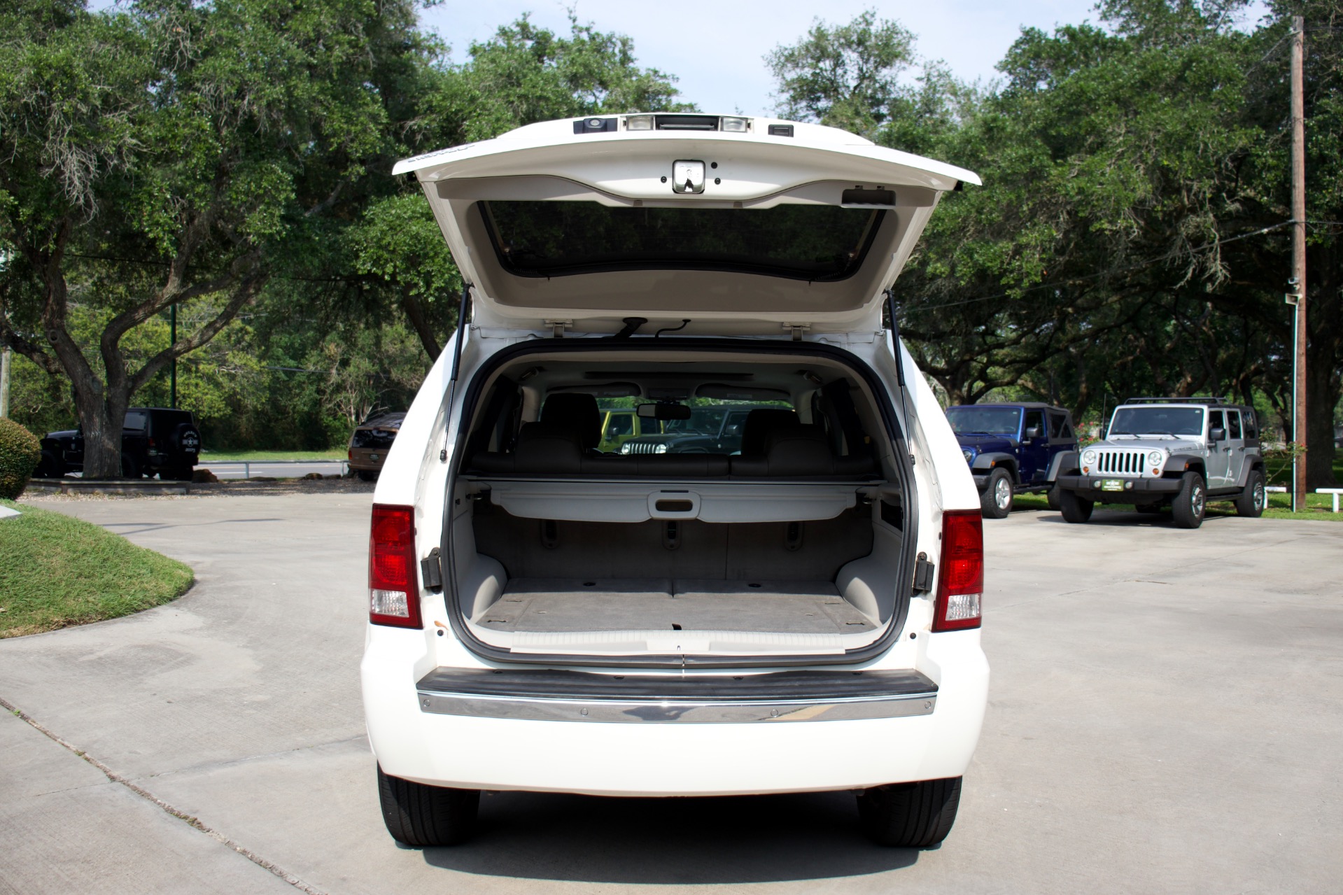 Used-2009-Jeep-Grand-Cherokee-Limited-Limited