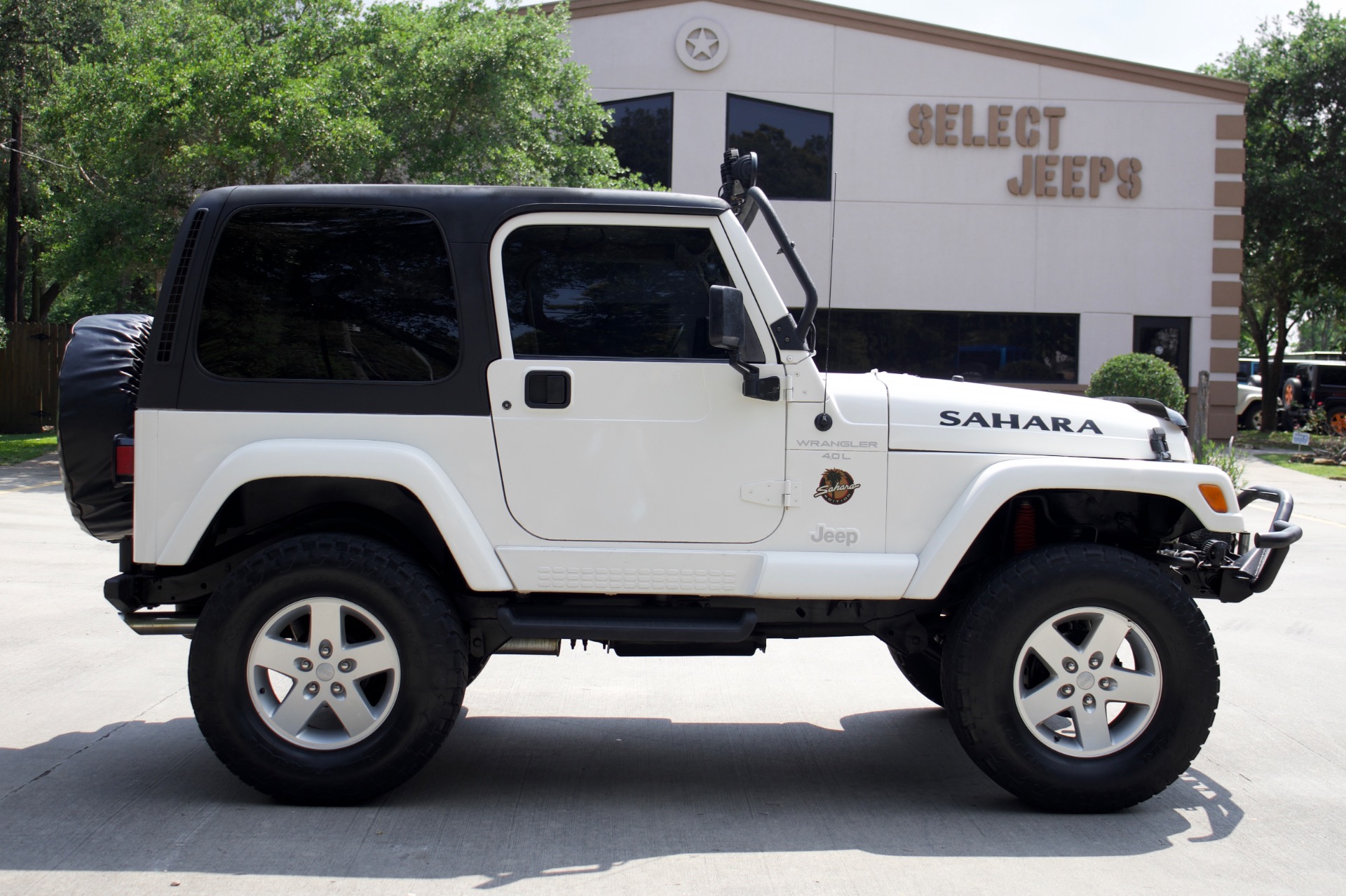 Used-1998-Jeep-Wrangler-Sahara