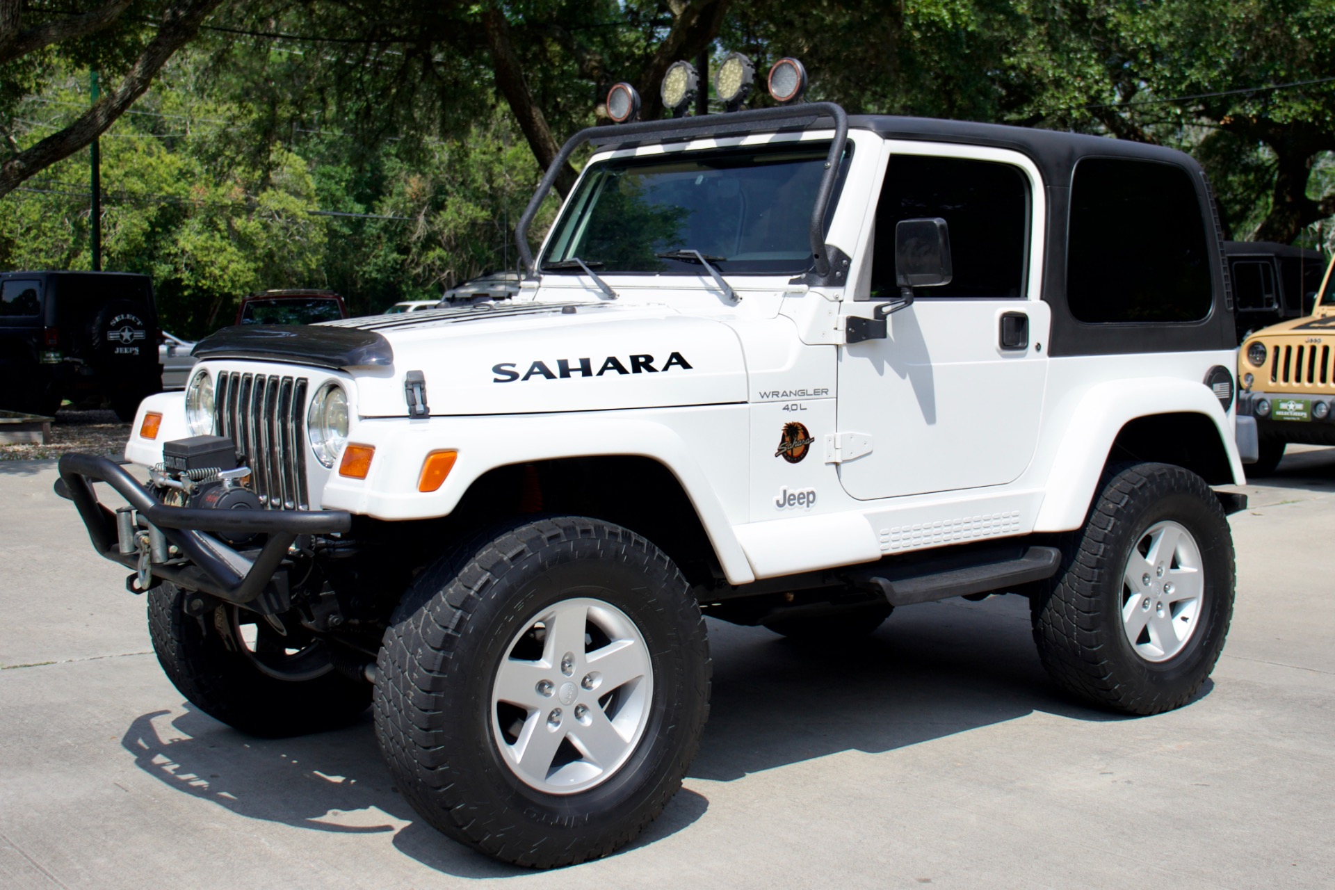 Used-1998-Jeep-Wrangler-Sahara