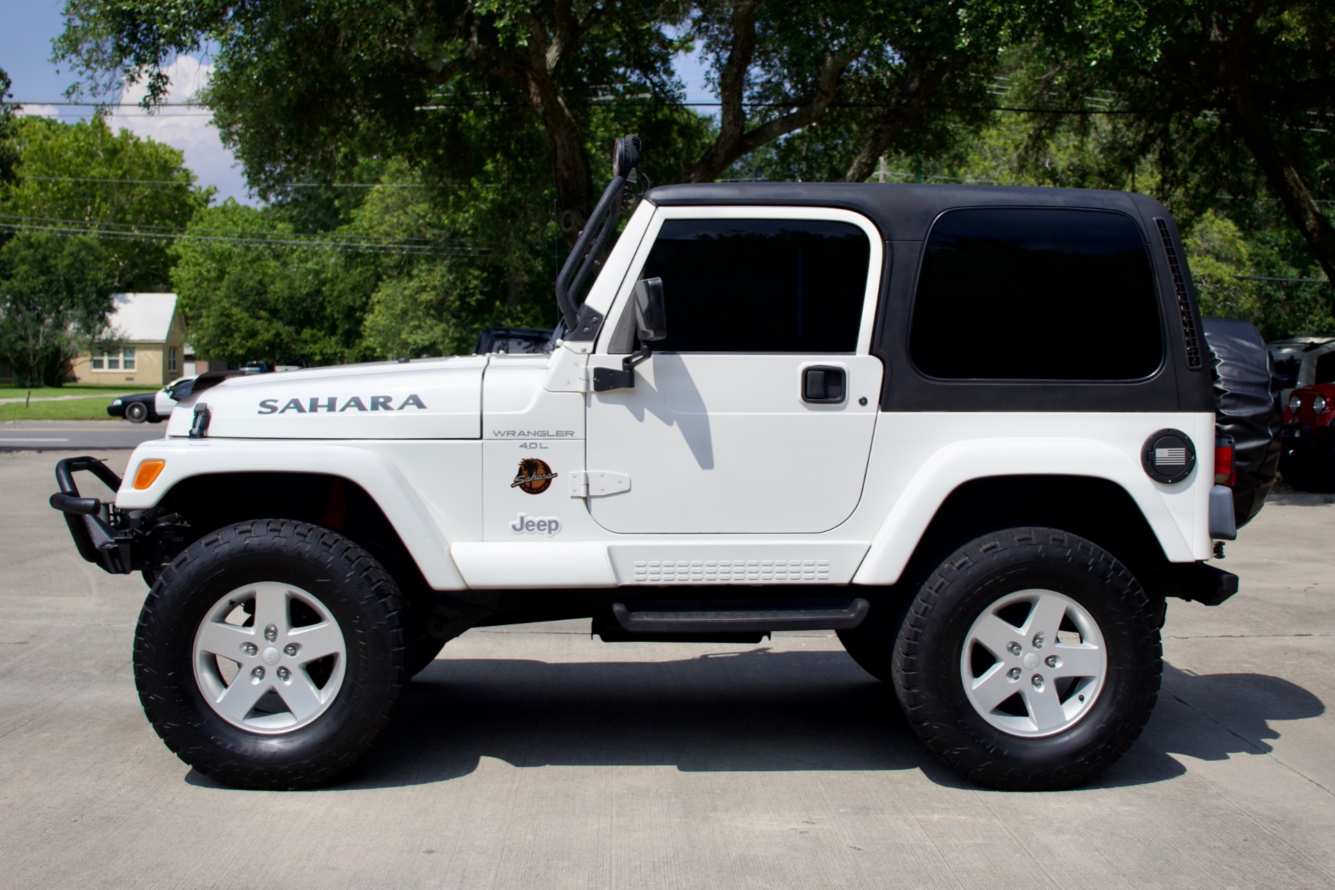 Used-1998-Jeep-Wrangler-Sahara