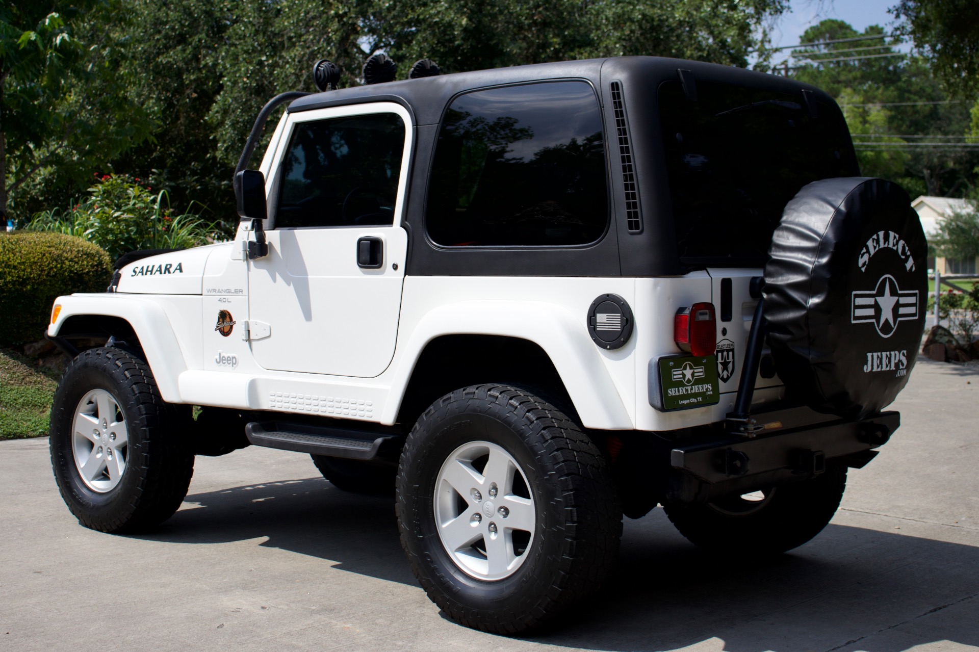 Used-1998-Jeep-Wrangler-Sahara