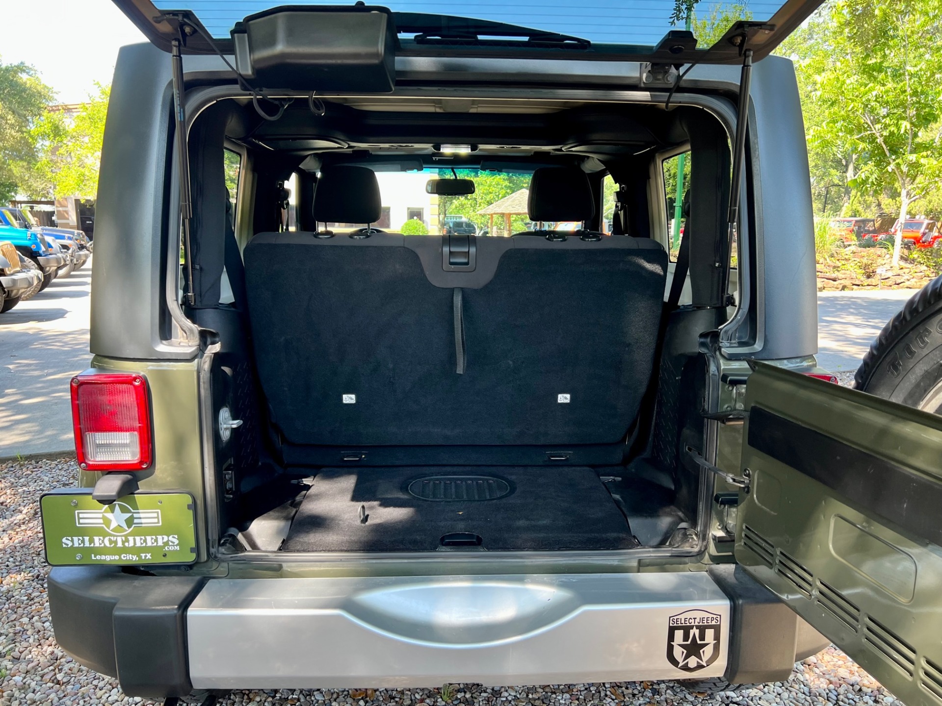 Used-2015-Jeep-Wrangler-Sahara