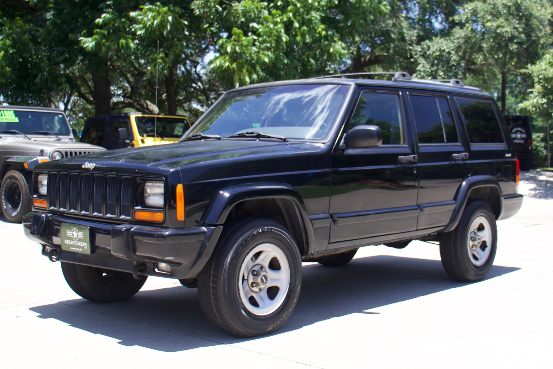 Used-2001-Jeep-Cherokee-Limited