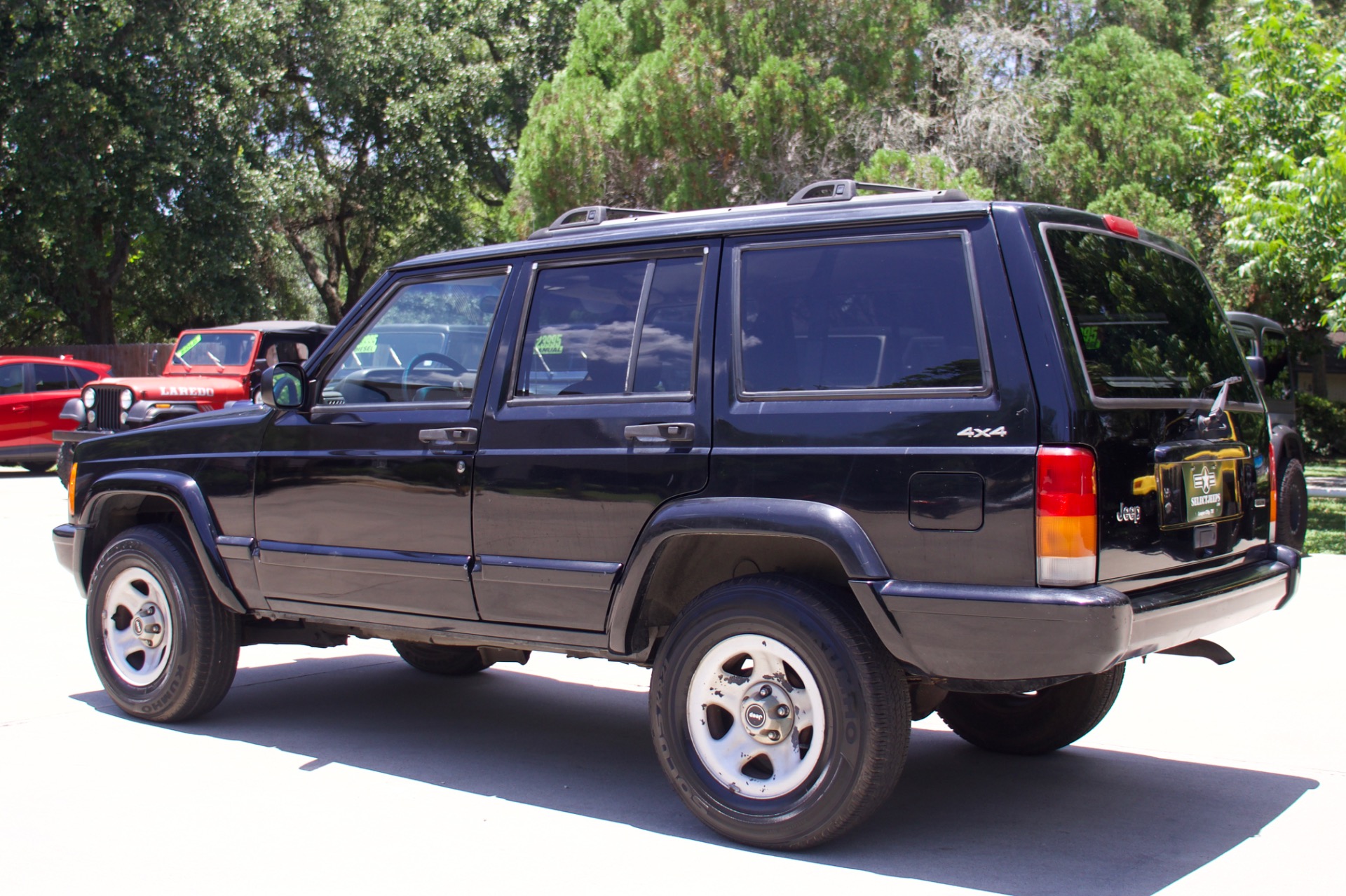 Used-2001-Jeep-Cherokee-Limited