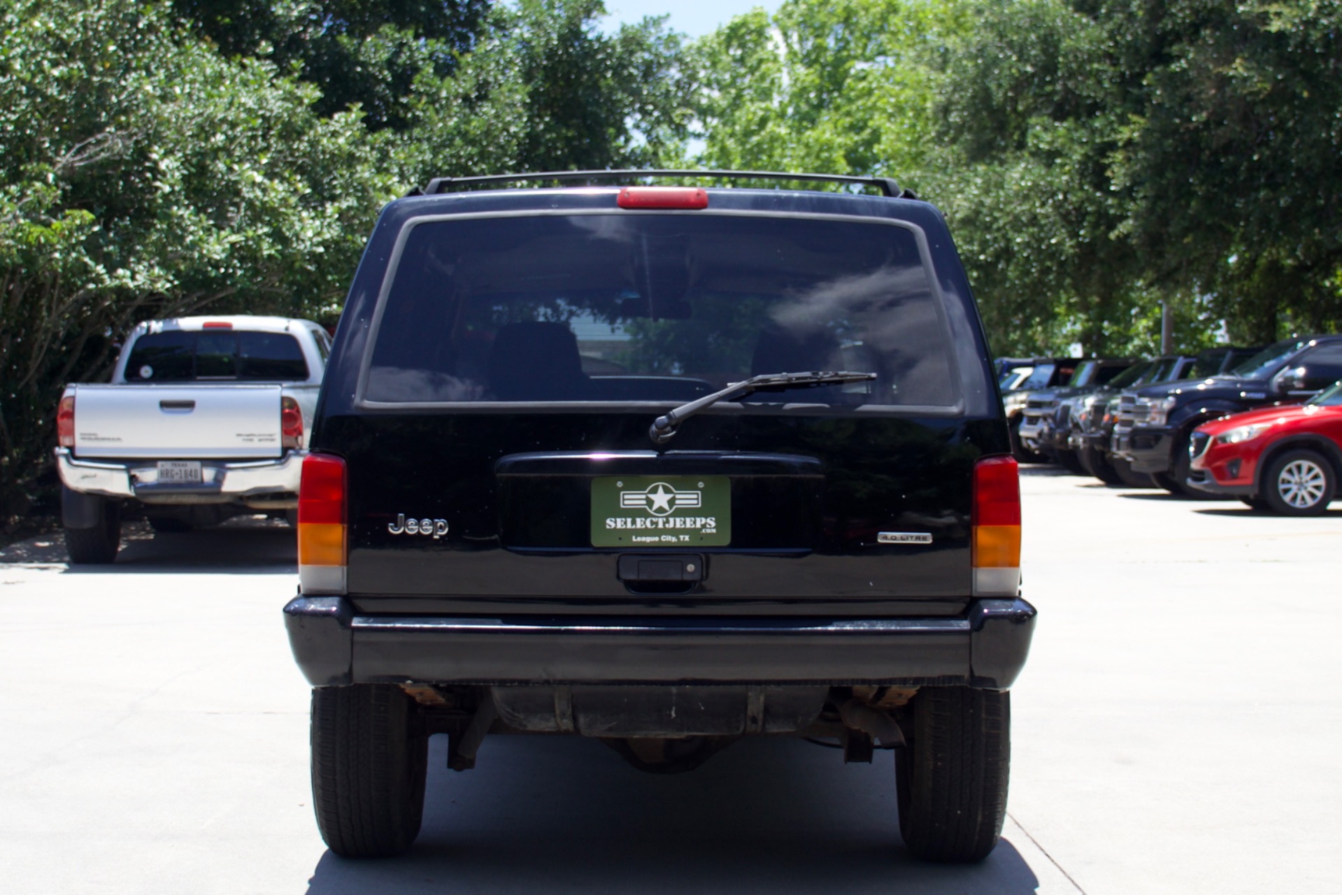 Used-2001-Jeep-Cherokee-Limited