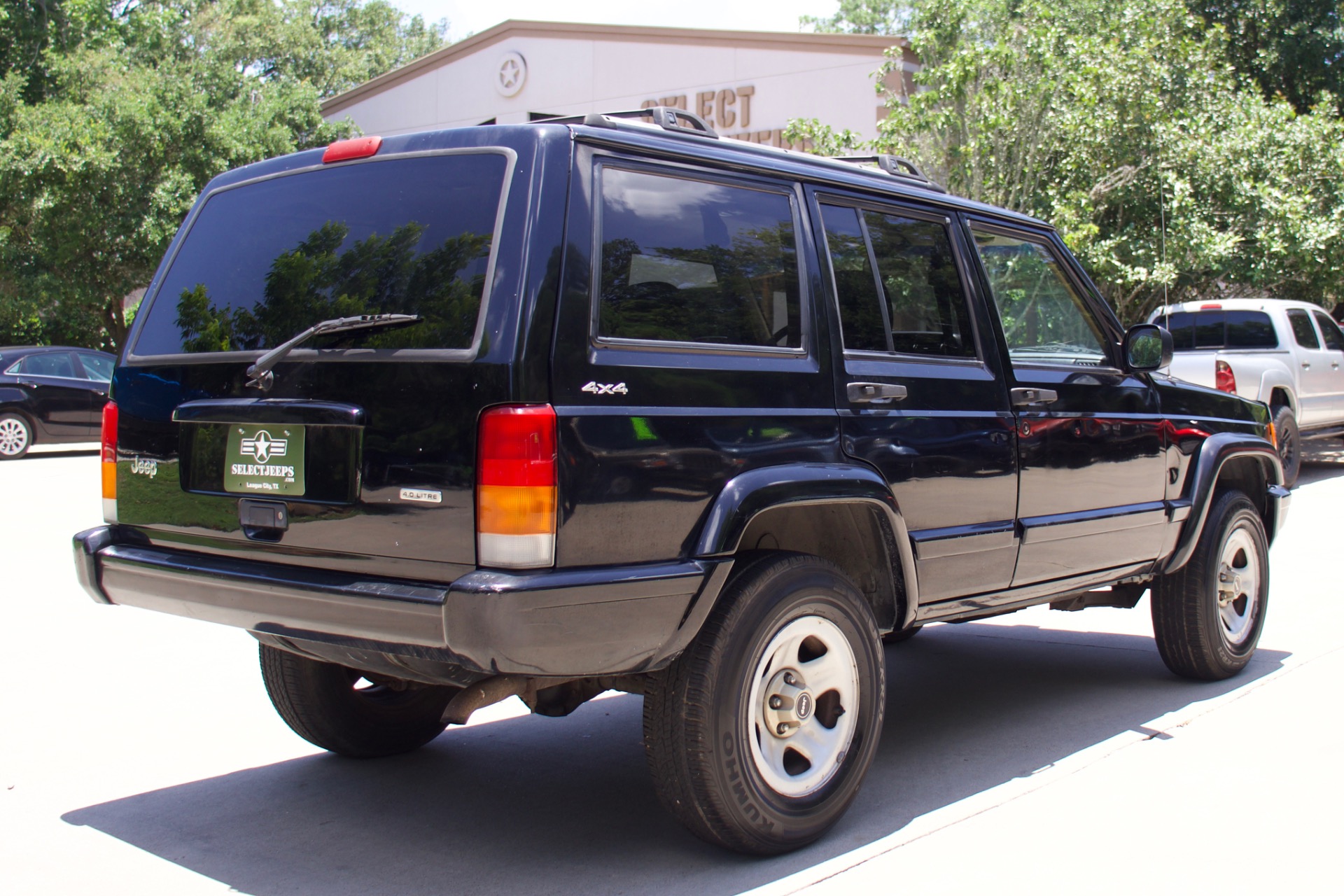 Used-2001-Jeep-Cherokee-Limited