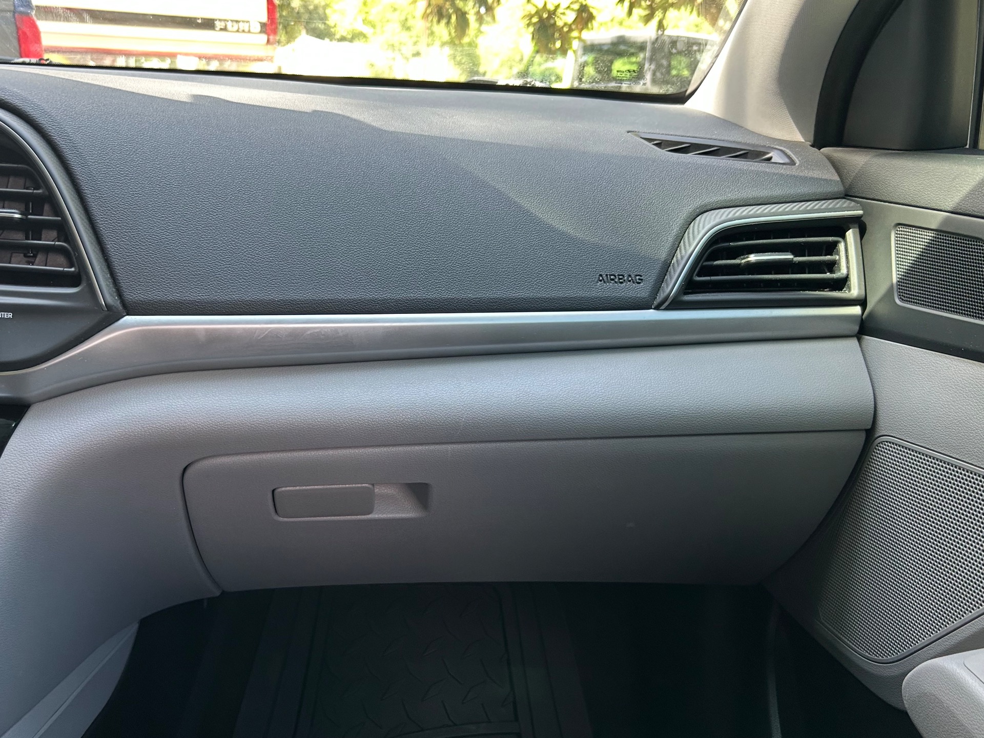 Used-2019-Hyundai-ELANTRA-SEL