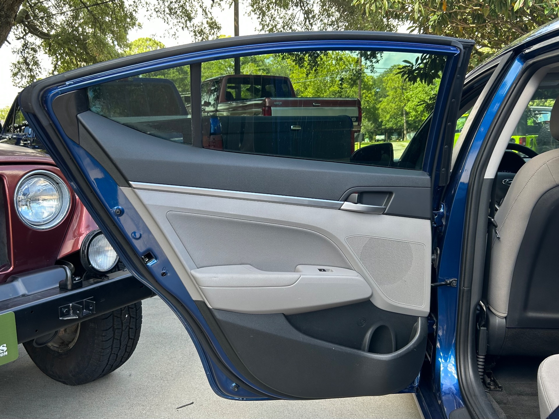 Used-2019-Hyundai-ELANTRA-SEL