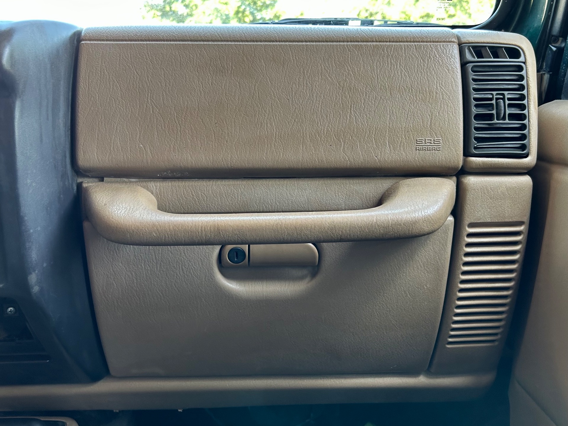 Used-2001-Jeep-Wrangler-Sahara