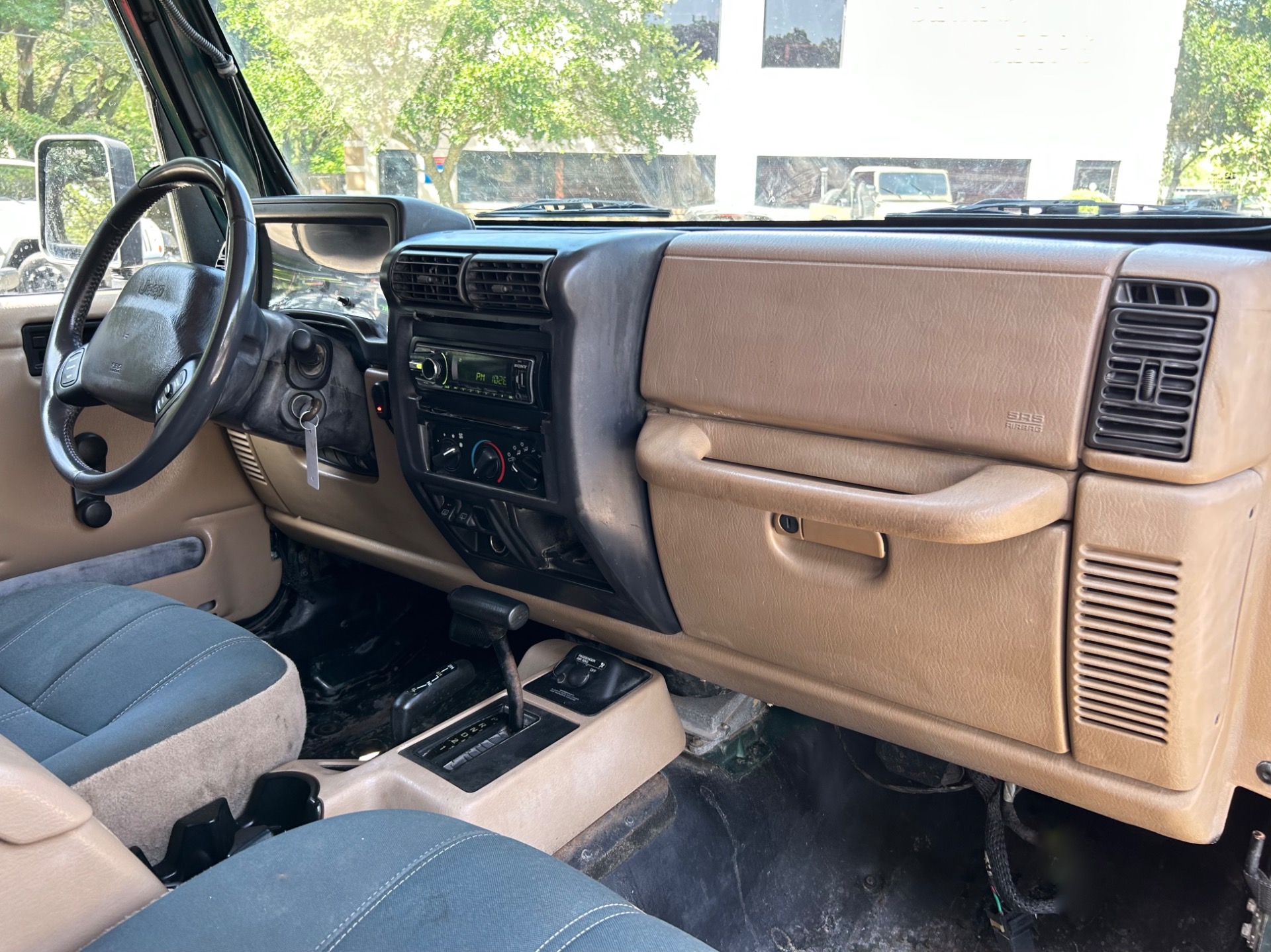 Used-2001-Jeep-Wrangler-Sahara