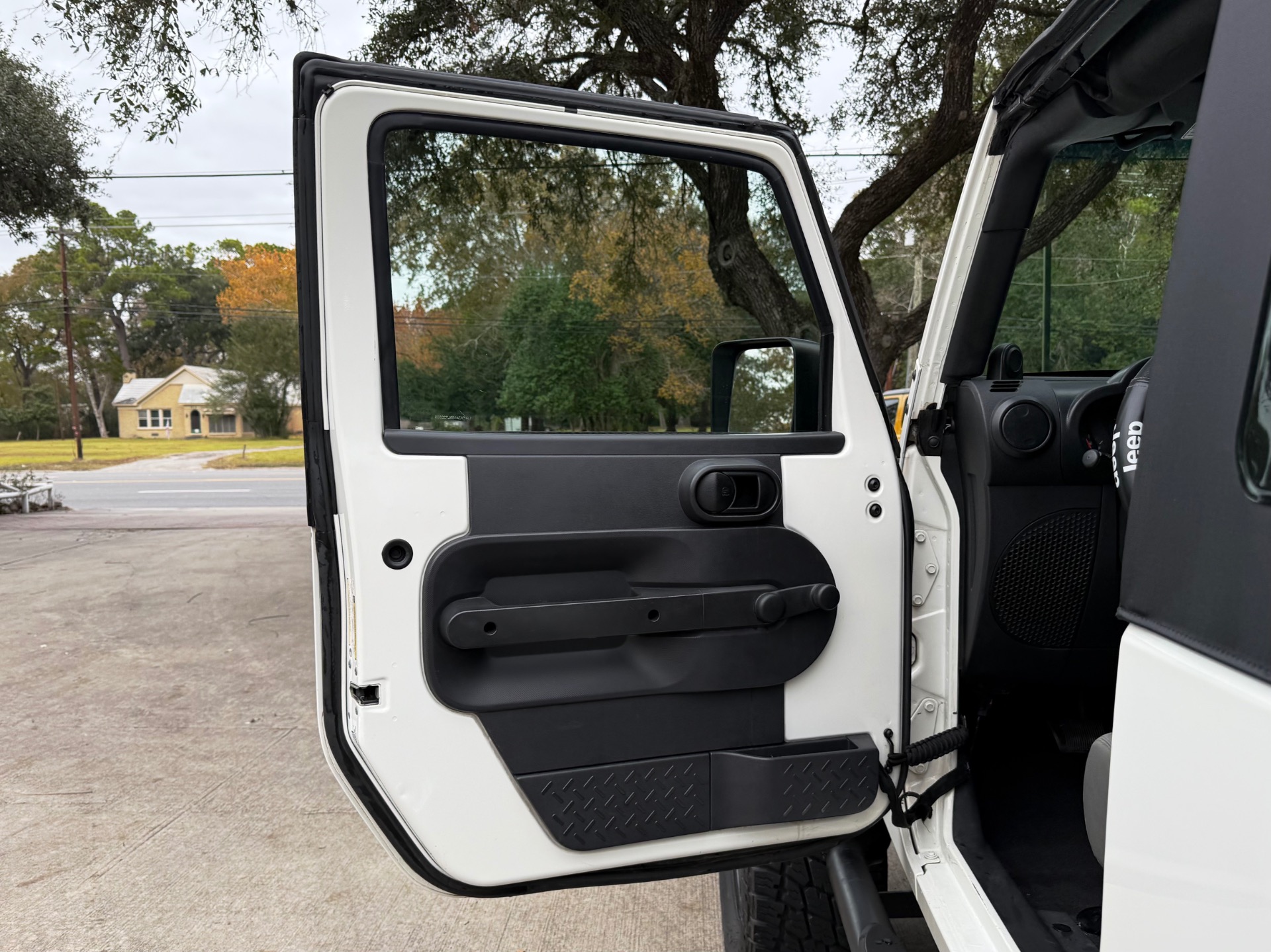 Used-2009-Jeep-Wrangler-X