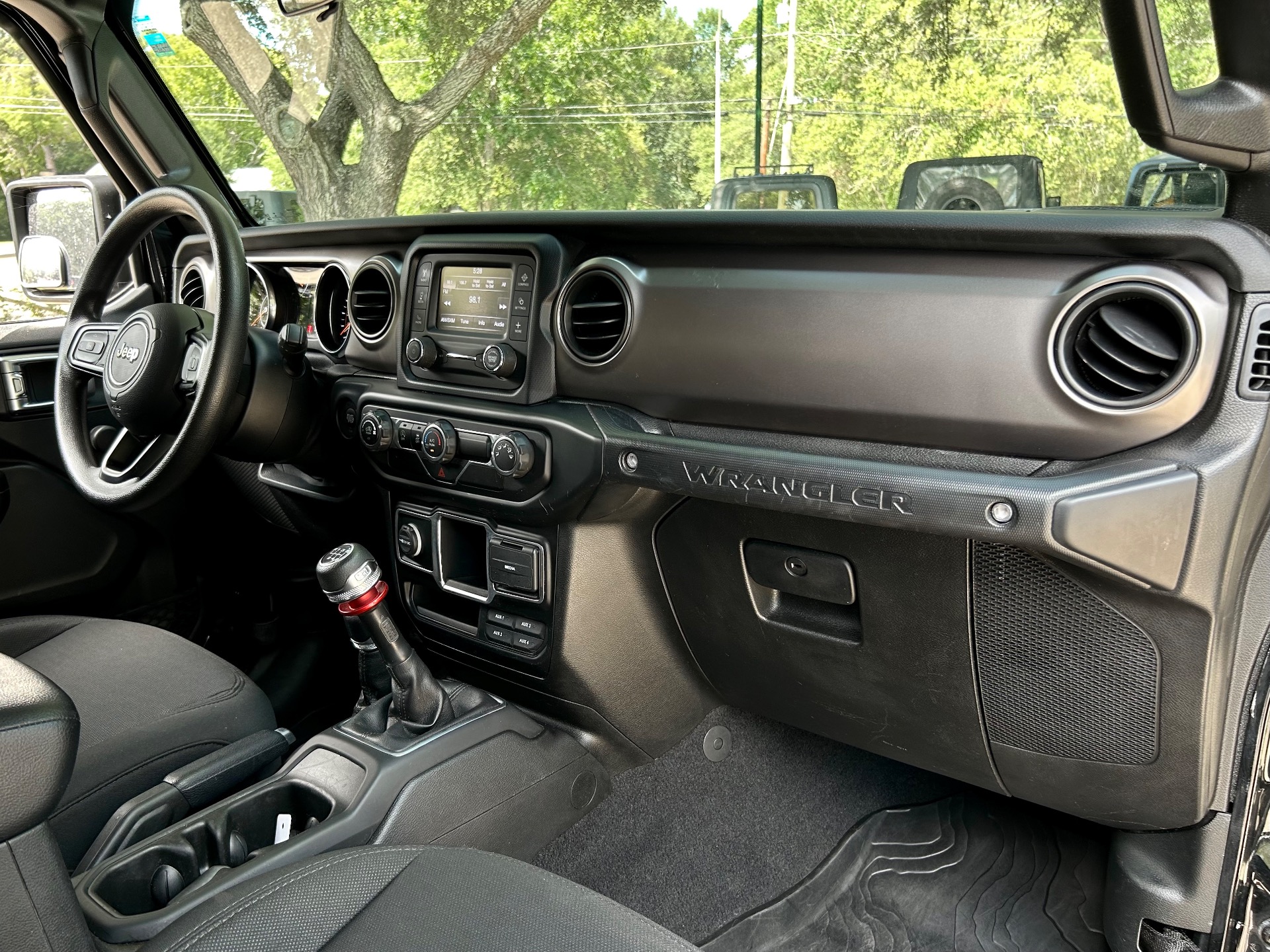 Used-2020-Jeep-Wrangler-Unlimited-Sport