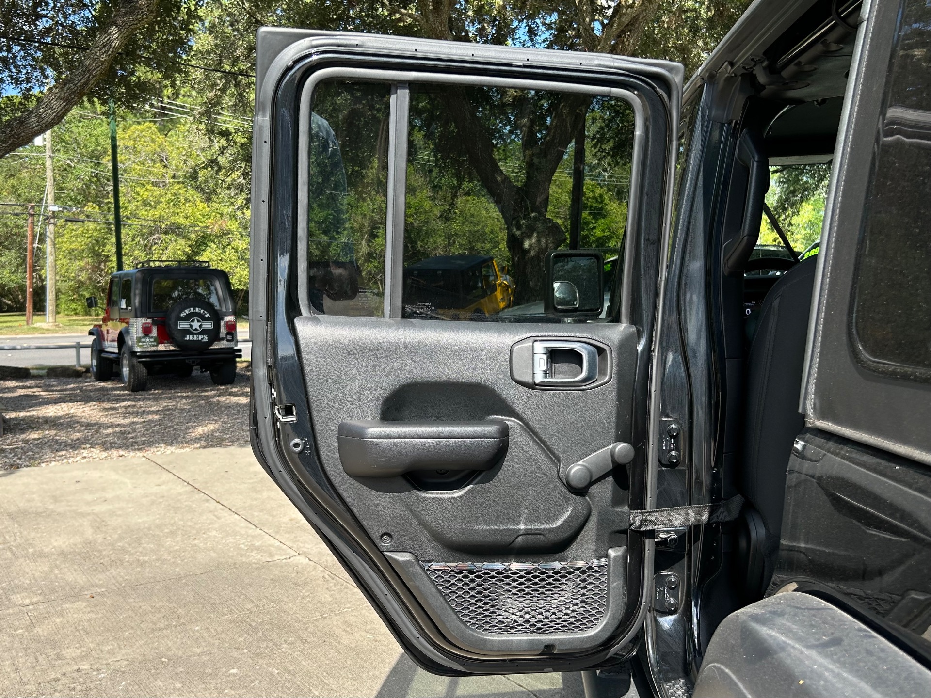 Used-2020-Jeep-Wrangler-Unlimited-Sport