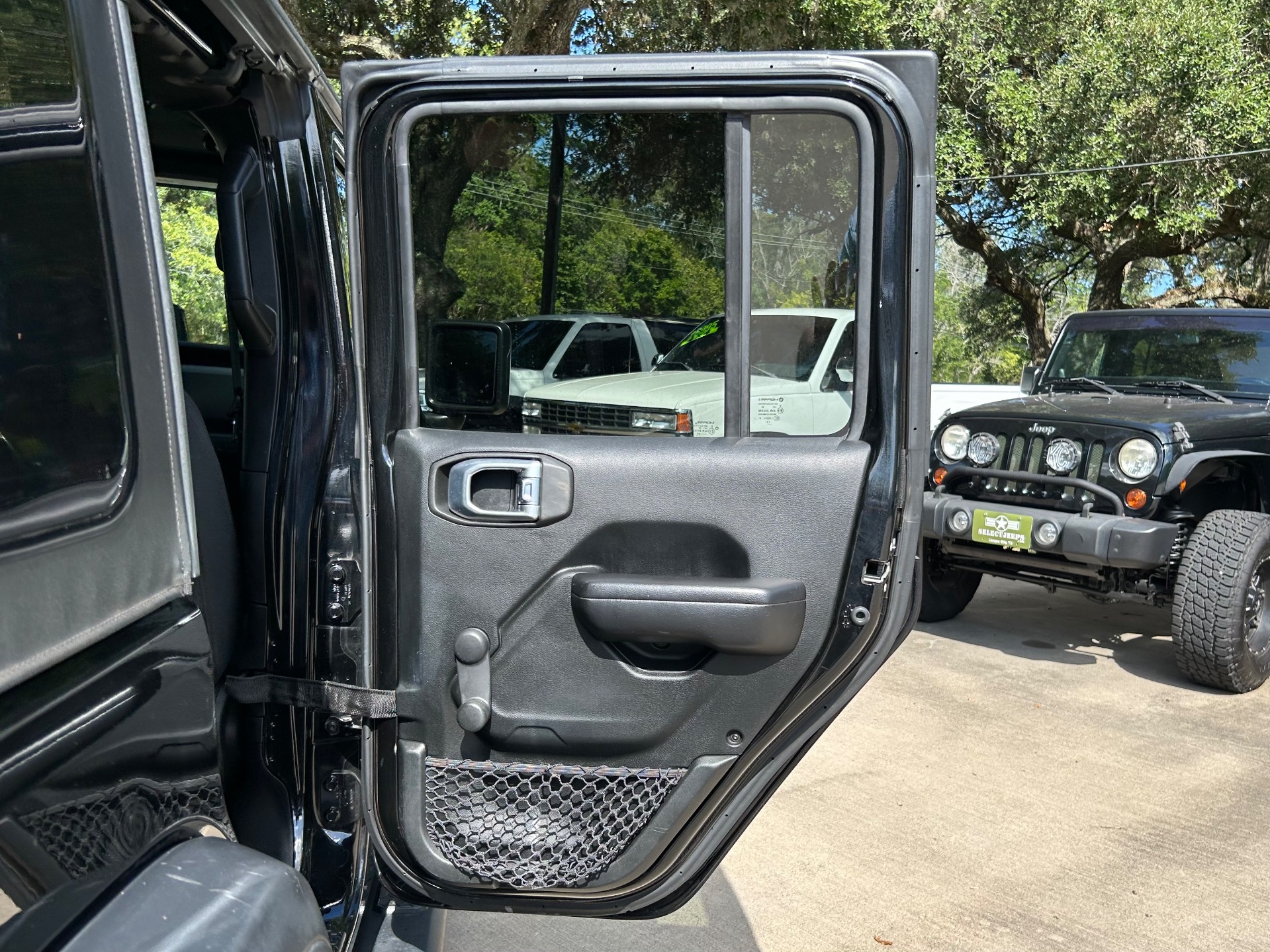 Used-2020-Jeep-Wrangler-Unlimited-Sport