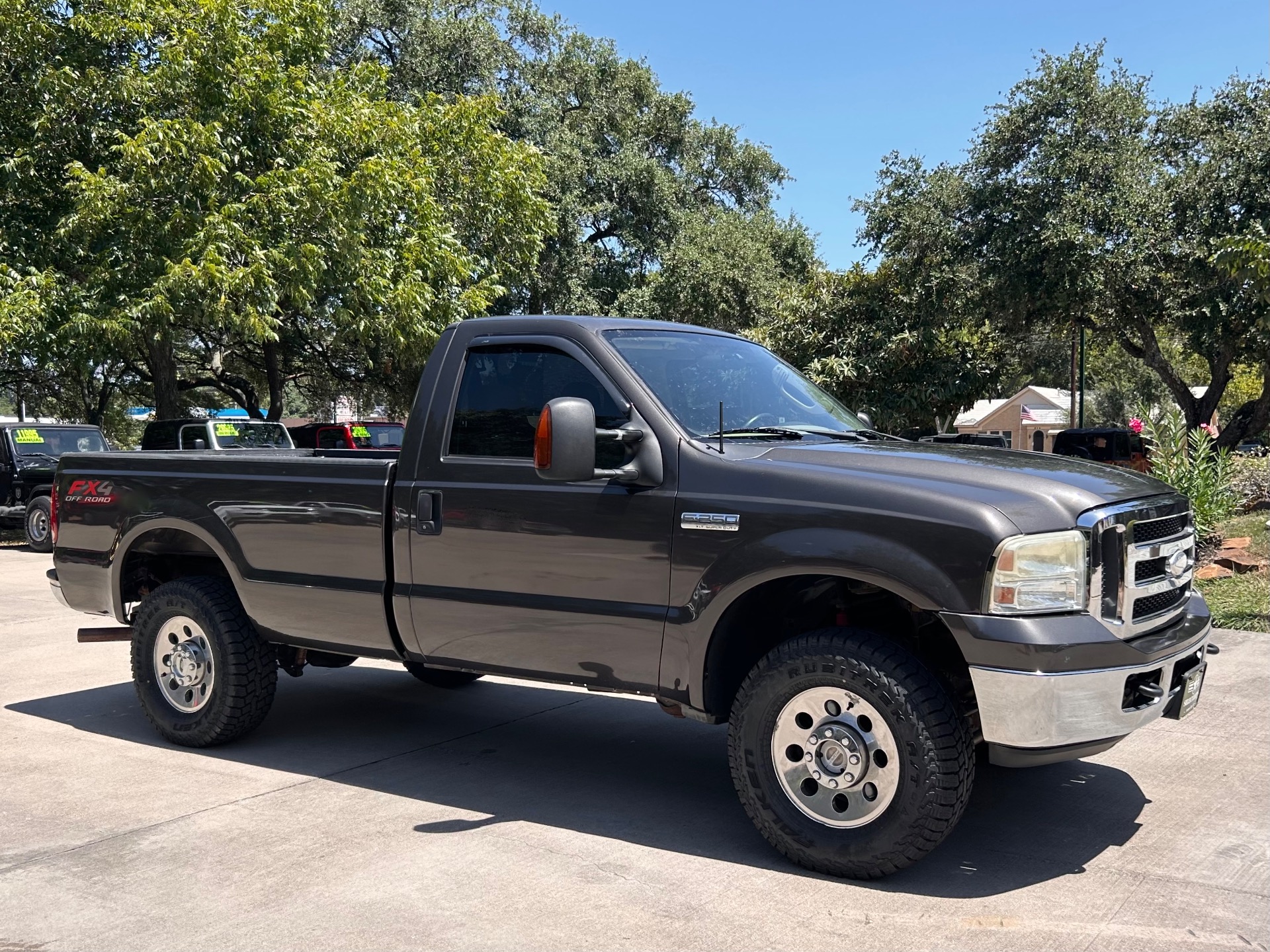 Used-2005-Ford-F-250-Super-Duty-XLT