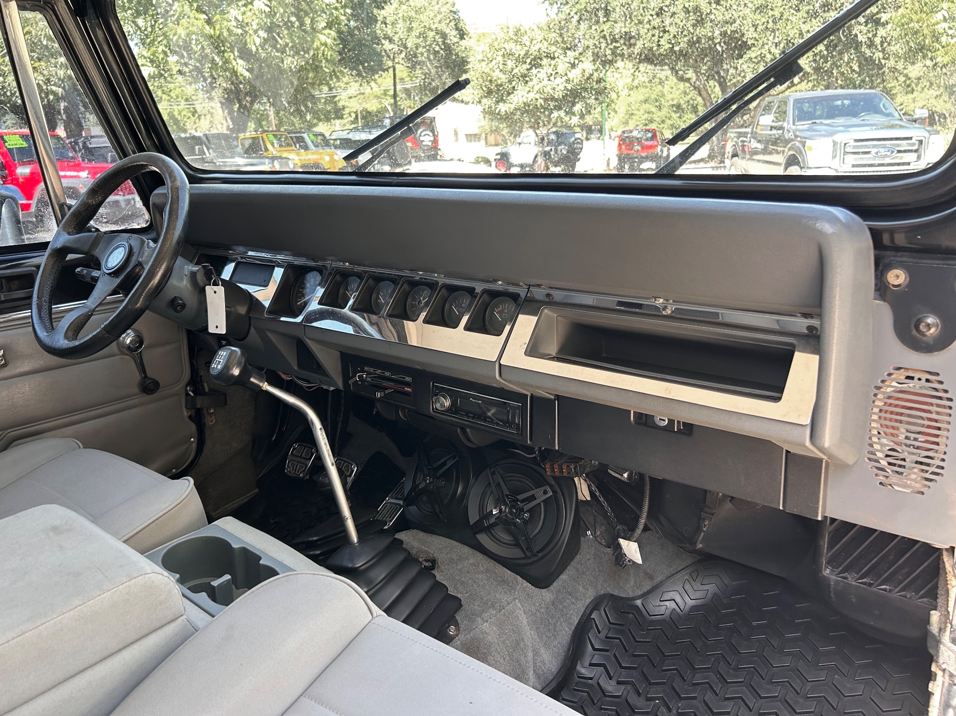 Used-1990-Jeep-Wrangler