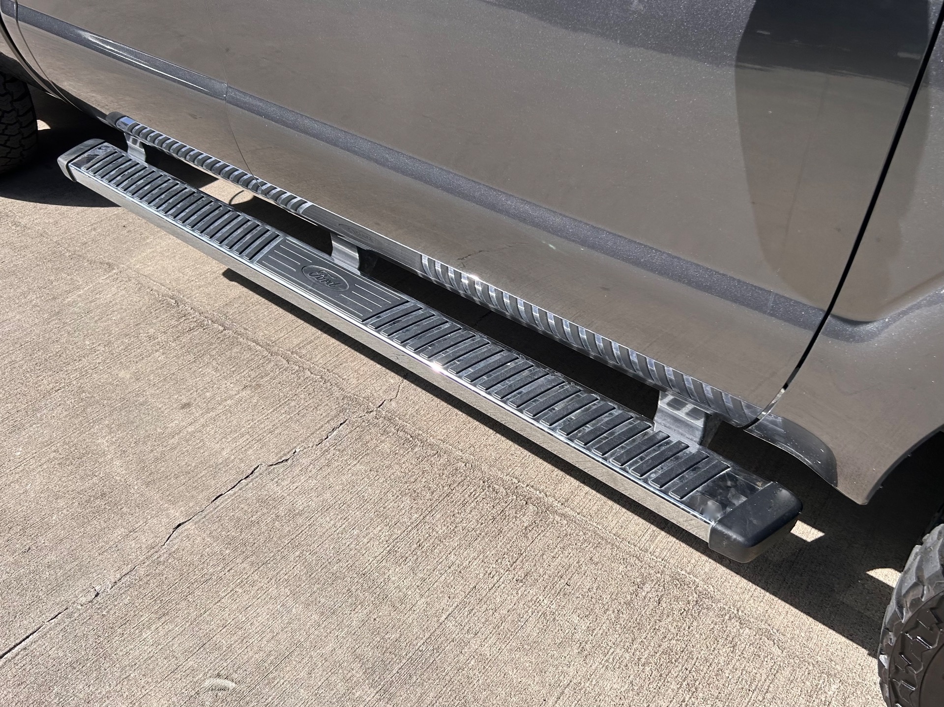 Used-2016-Ford-F-250-Super-Duty-Lariat