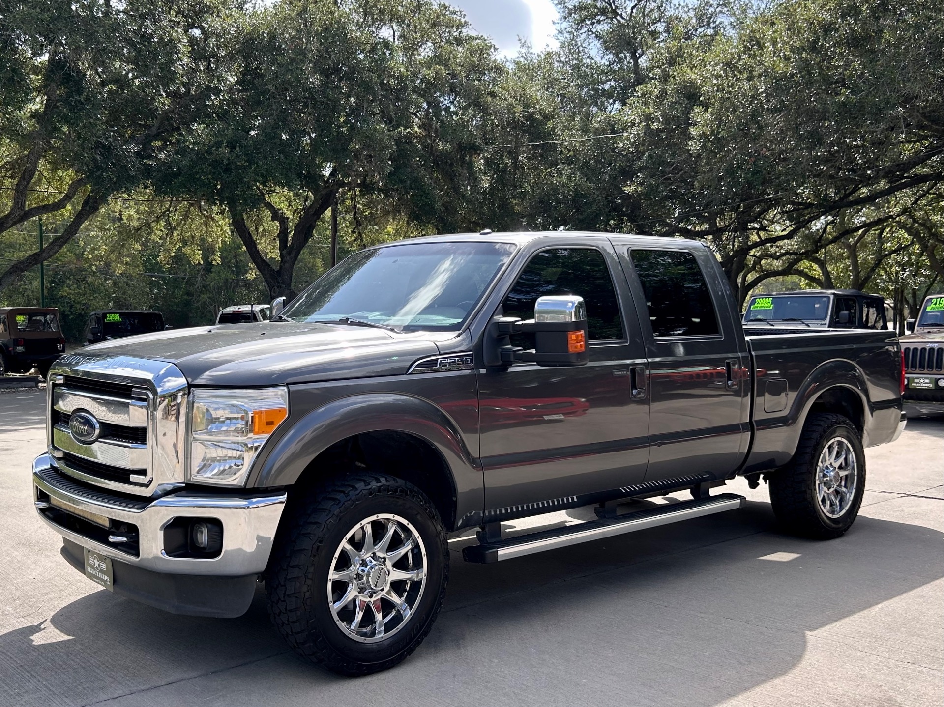 Used-2016-Ford-F-250-Super-Duty-Lariat